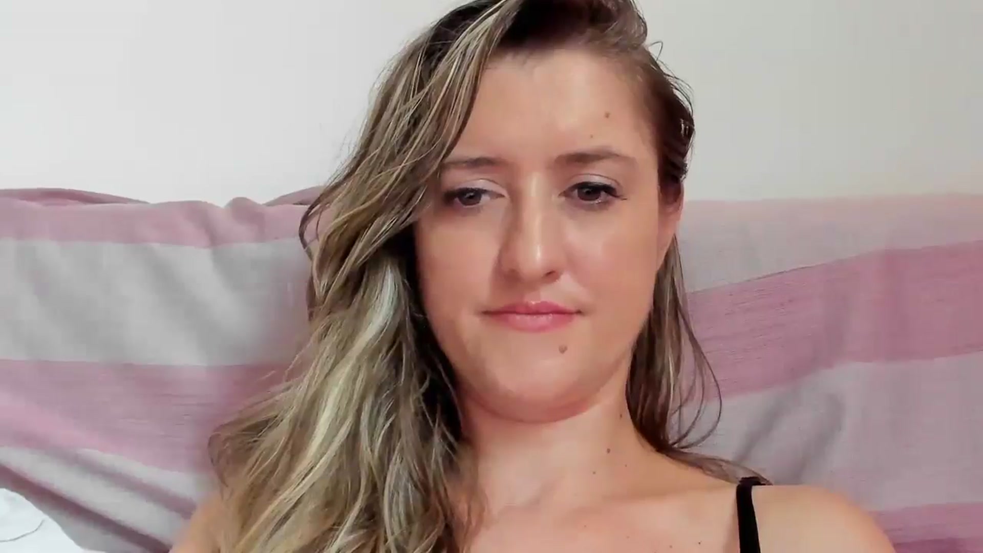 Gallery image thumbnail from BestDream's myfreecams stream on, 07/24/2024, 09:34 image 19 of 20