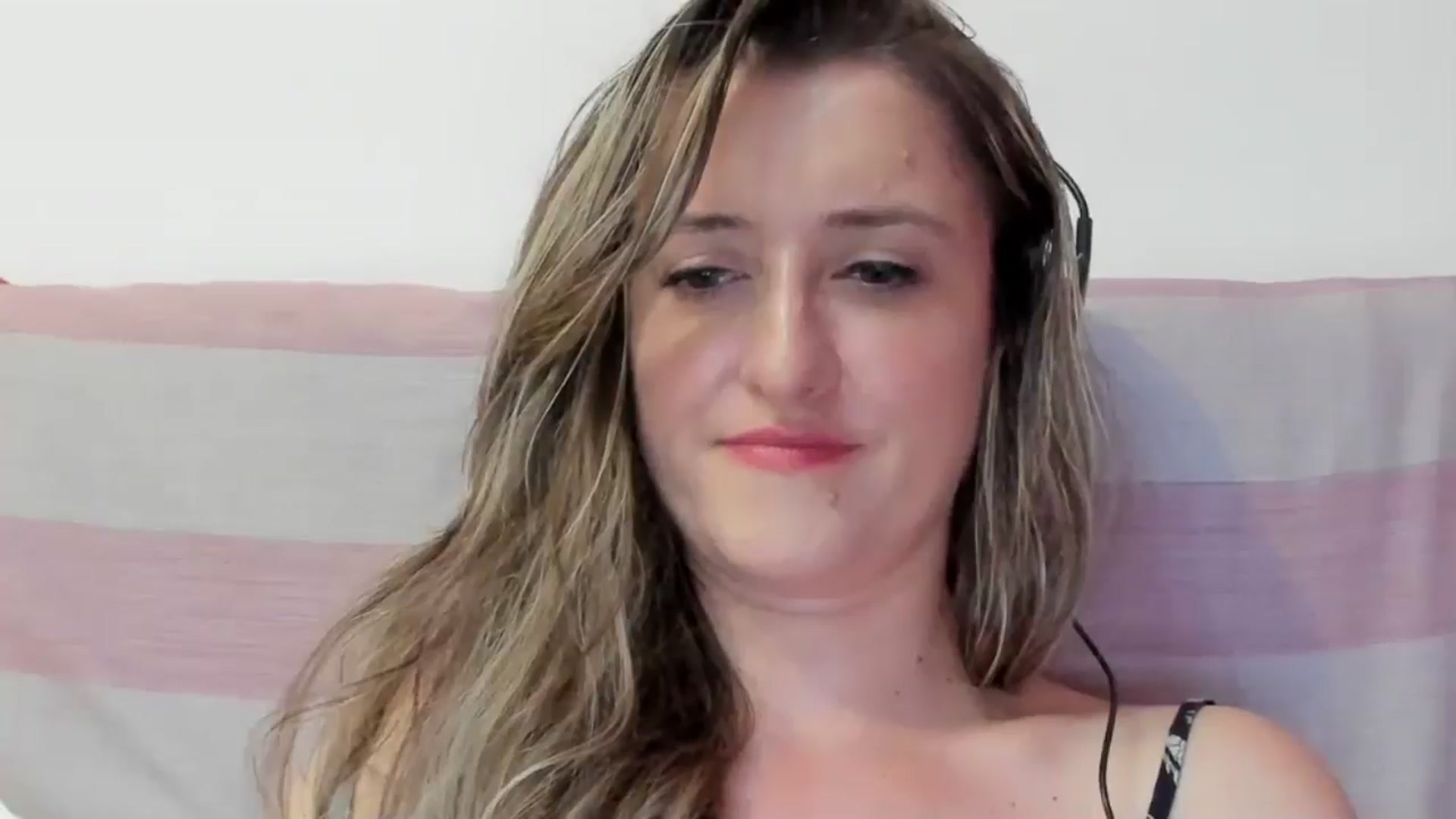 Gallery image thumbnail from BestDream's myfreecams stream on, 07/24/2024, 22:30 image 15 of 20