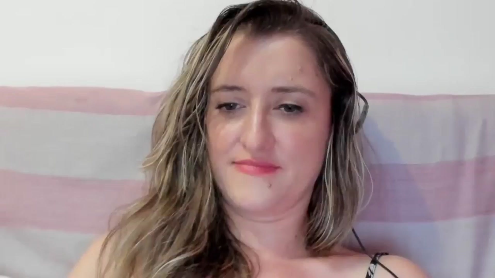 Gallery image thumbnail from BestDream's myfreecams stream on, 07/24/2024, 23:13 image 4 of 20