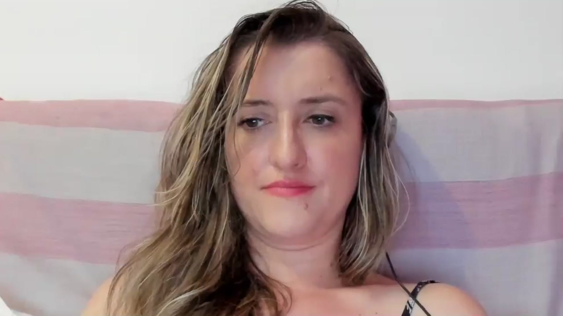 Gallery image thumbnail from BestDream's myfreecams stream on, 07/24/2024, 23:13 image 10 of 20