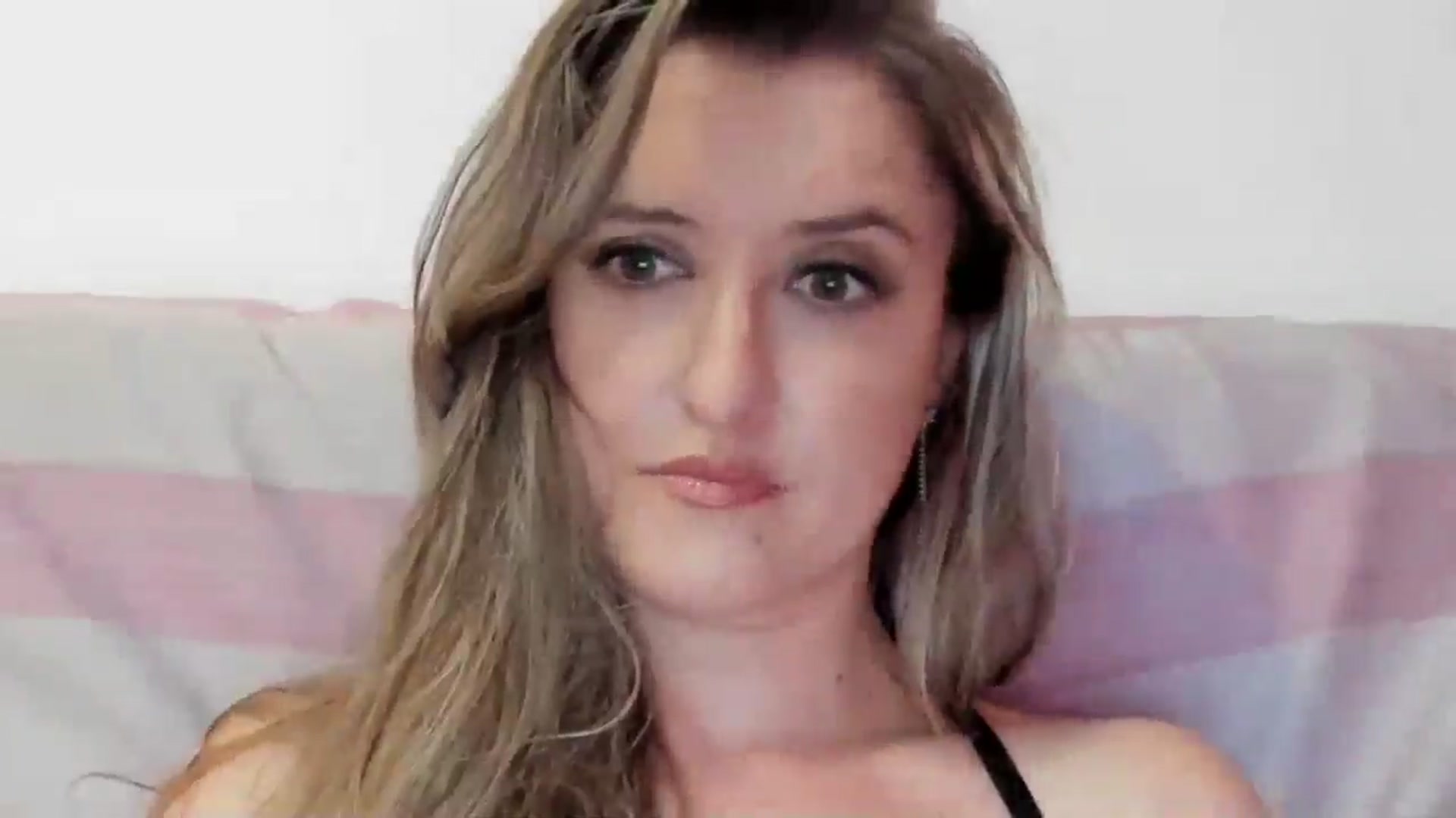 Gallery image thumbnail from BestDream's myfreecams stream on, 07/25/2024, 20:55 image 18 of 20