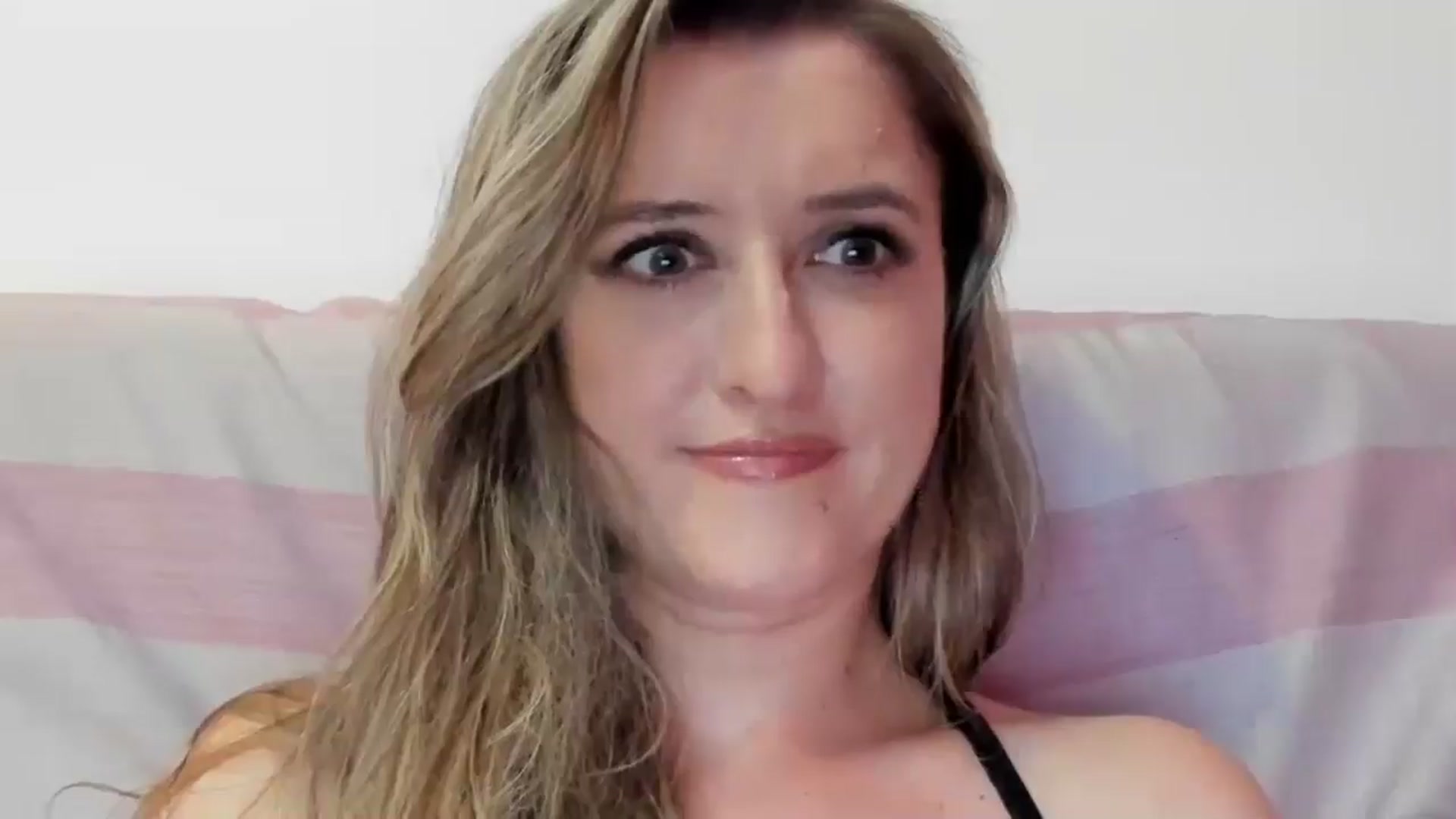 Gallery image thumbnail from BestDream's myfreecams stream on, 07/25/2024, 20:55 image 19 of 20