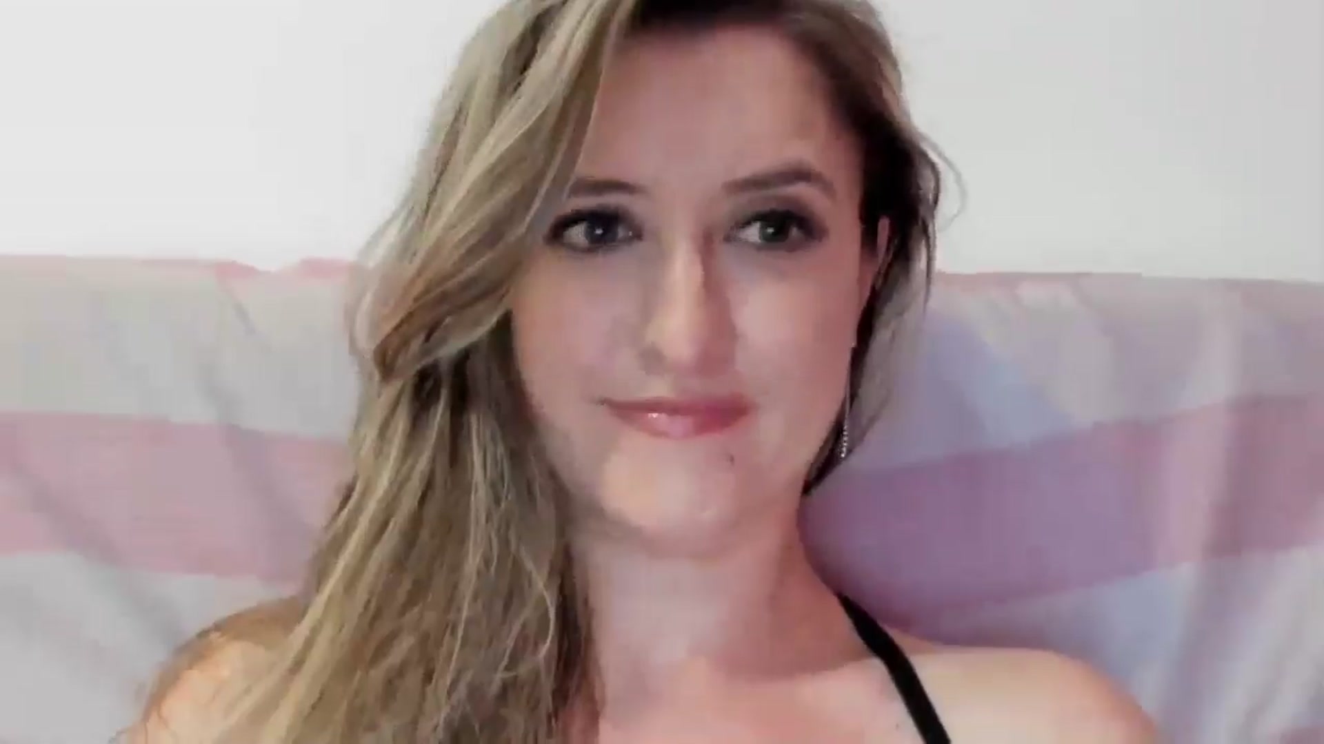 Gallery image thumbnail from BestDream's myfreecams stream on, 07/25/2024, 20:55 image 14 of 20