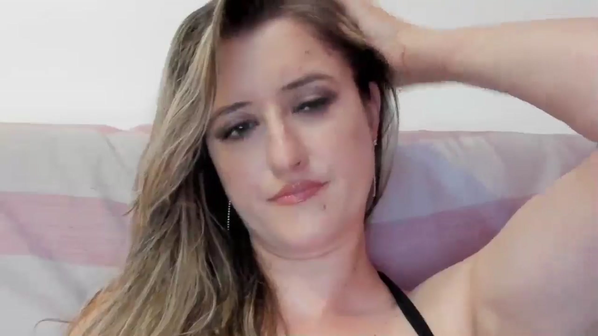 Gallery image thumbnail from BestDream's myfreecams stream on, 07/25/2024, 20:55 image 16 of 20