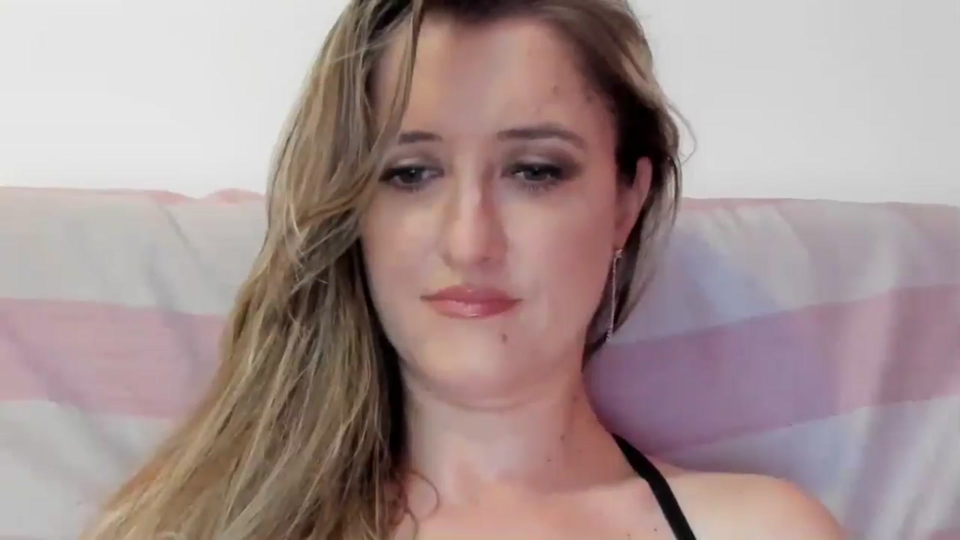 Gallery image thumbnail from BestDream's myfreecams stream on, 07/25/2024, 20:55 image 12 of 20