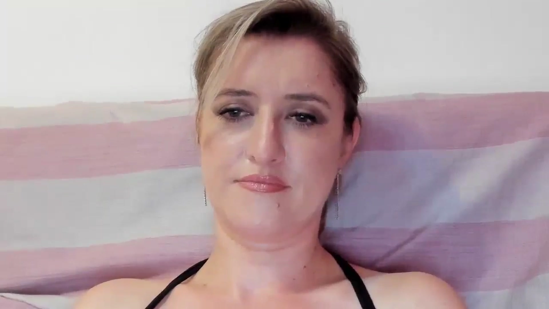 Gallery image thumbnail from BestDream's myfreecams stream on, 07/25/2024, 22:35 image 20 of 20