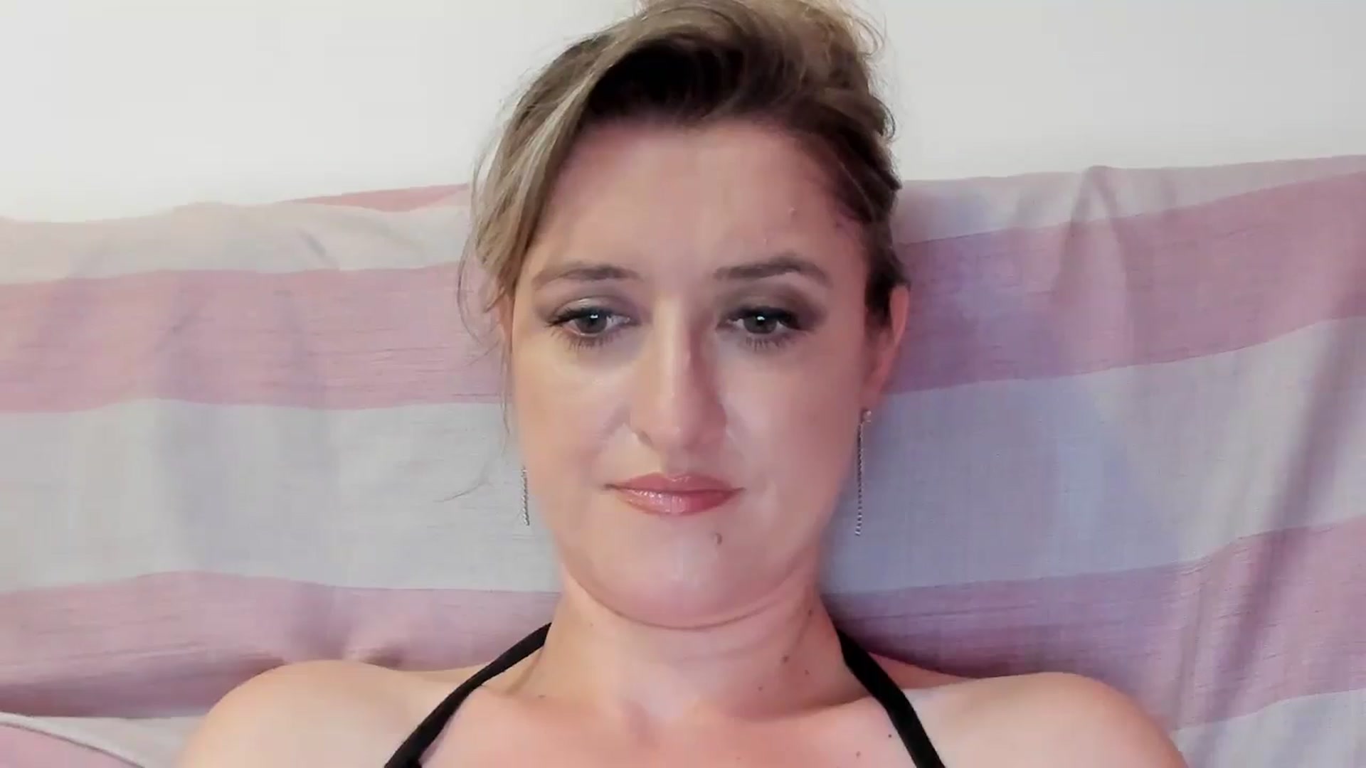 Gallery image thumbnail from BestDream's myfreecams stream on, 07/25/2024, 23:14 image 15 of 20