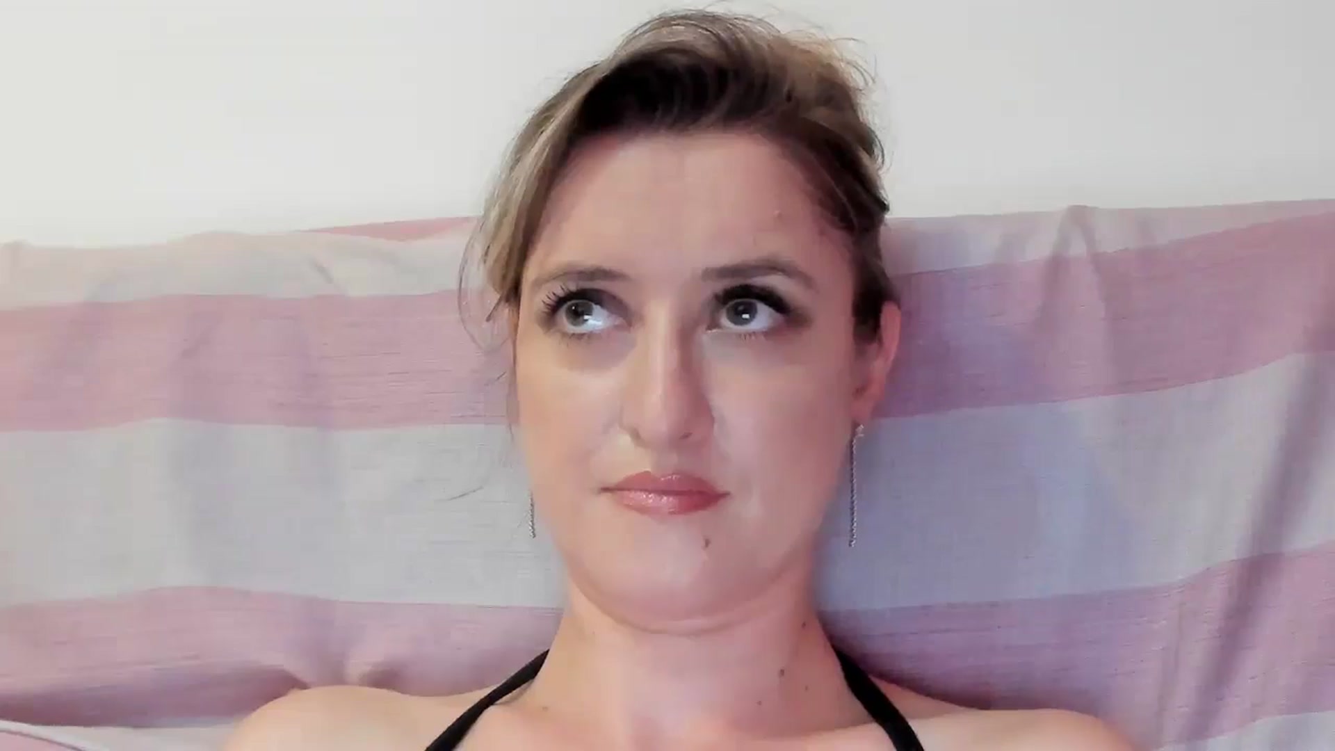 Gallery image thumbnail from BestDream's myfreecams stream on, 07/25/2024, 23:14 image 13 of 20