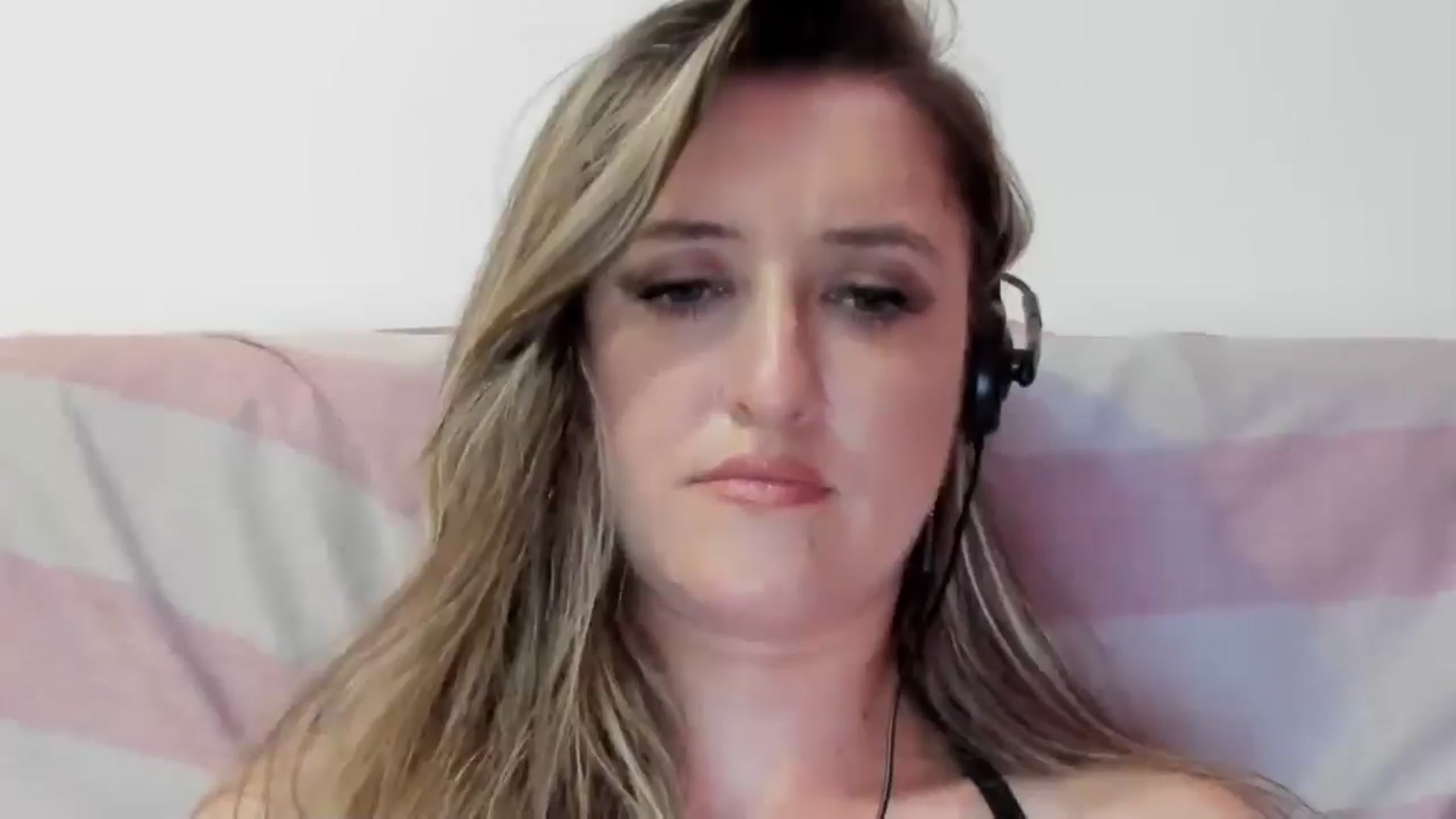 Gallery image thumbnail from BestDream's myfreecams stream on, 07/26/2024, 03:01 image 16 of 20