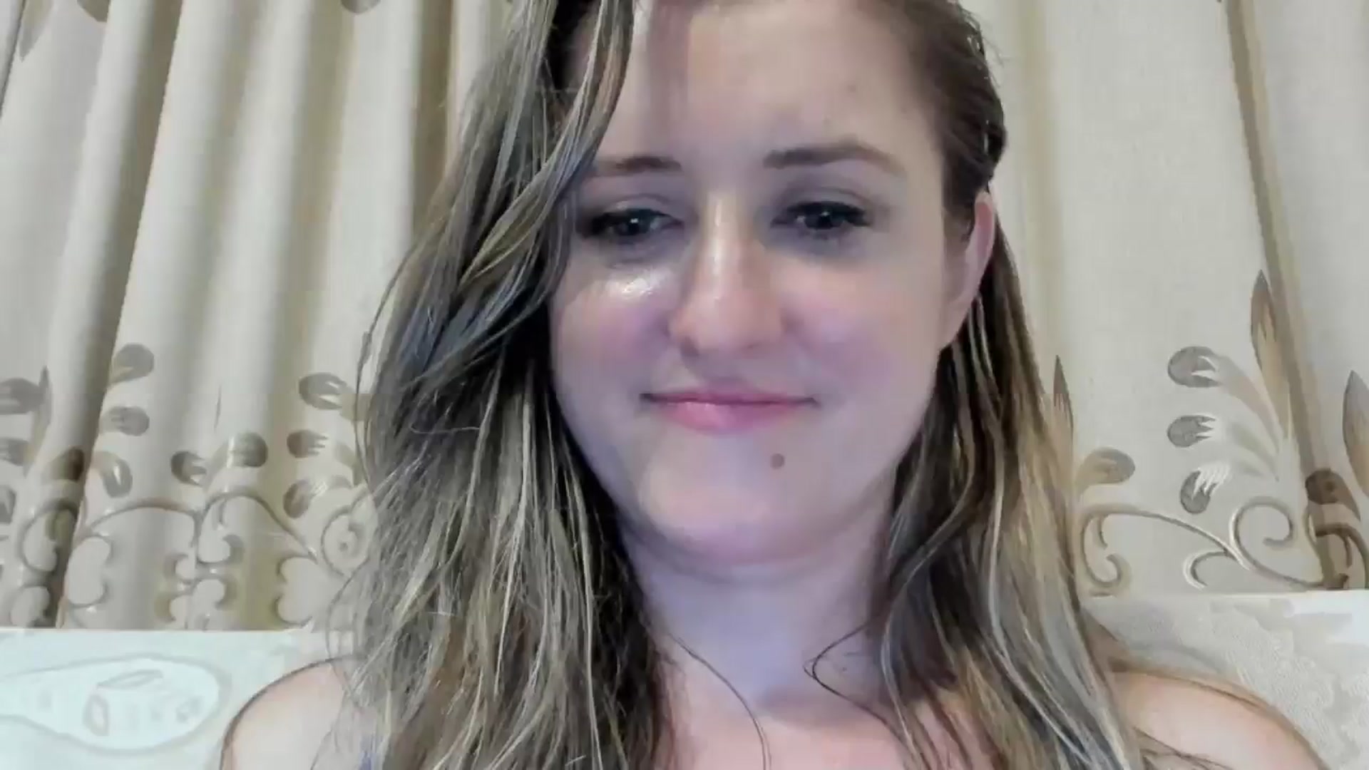 Gallery image thumbnail from BestDream's myfreecams stream on, 07/28/2024, 24:14 image 1 of 20