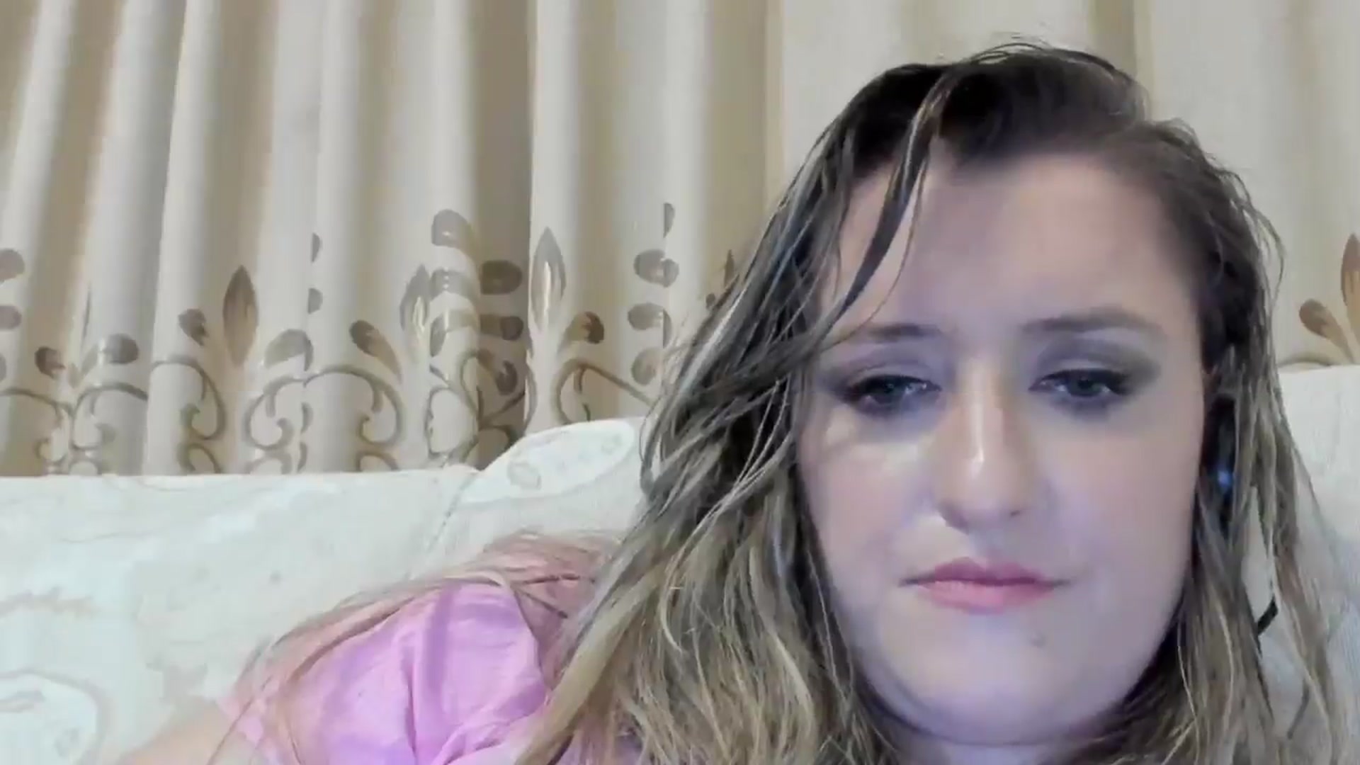 Gallery image thumbnail from BestDream's myfreecams stream on, 07/28/2024, 22:19 image 15 of 20