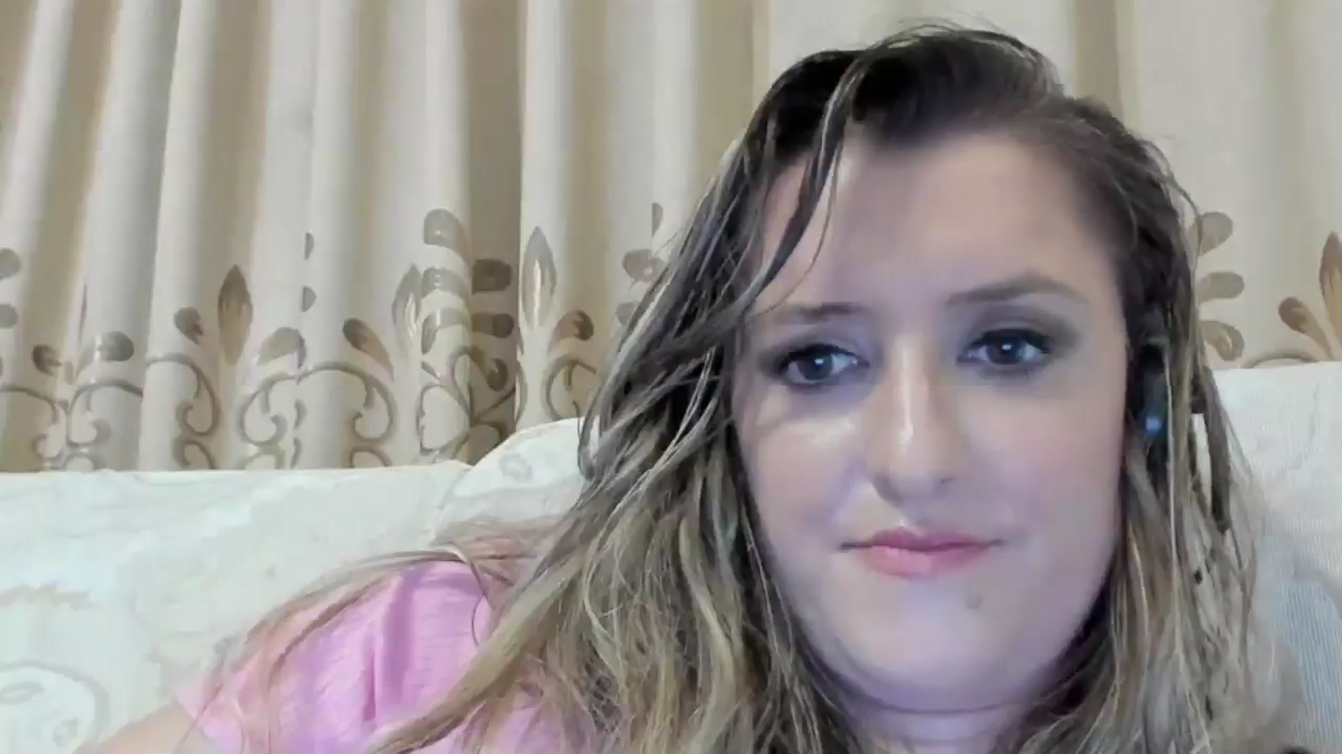 Gallery image thumbnail from BestDream's myfreecams stream on, 07/28/2024, 22:19 image 4 of 20