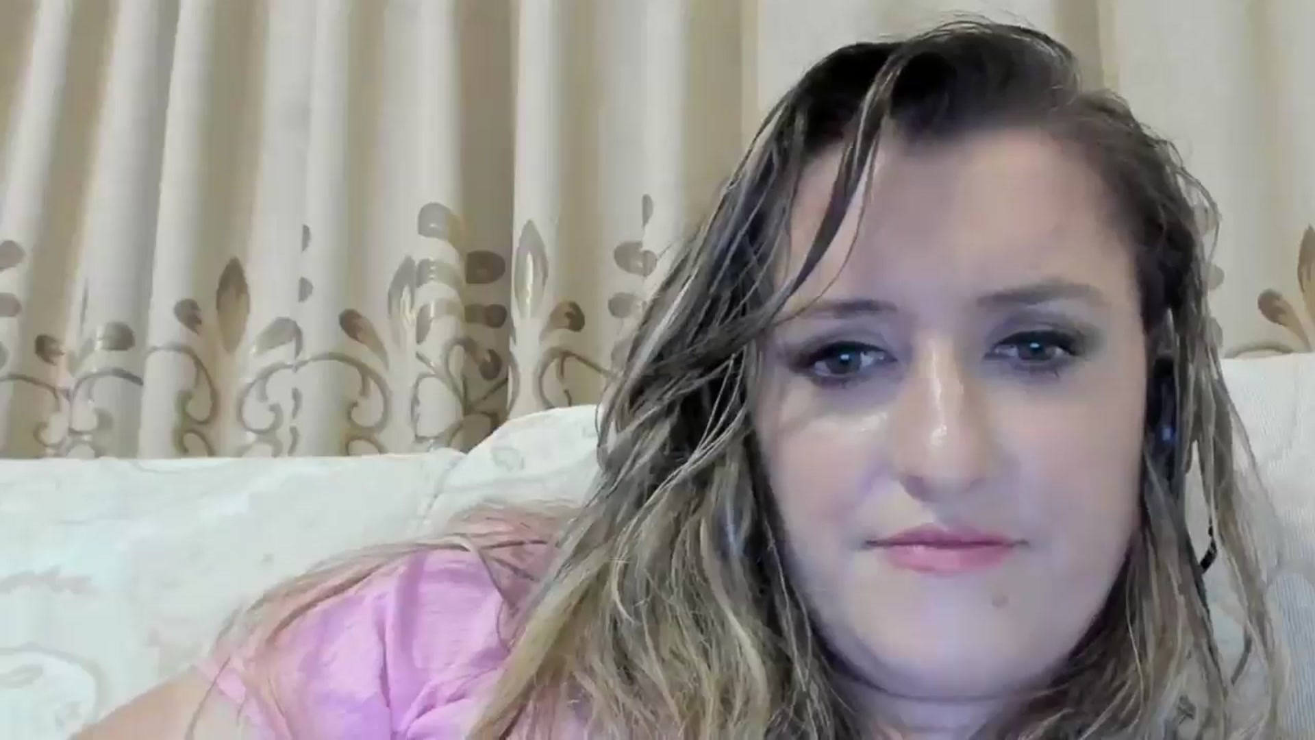 Gallery image thumbnail from BestDream's myfreecams stream on, 07/28/2024, 22:19 image 10 of 20