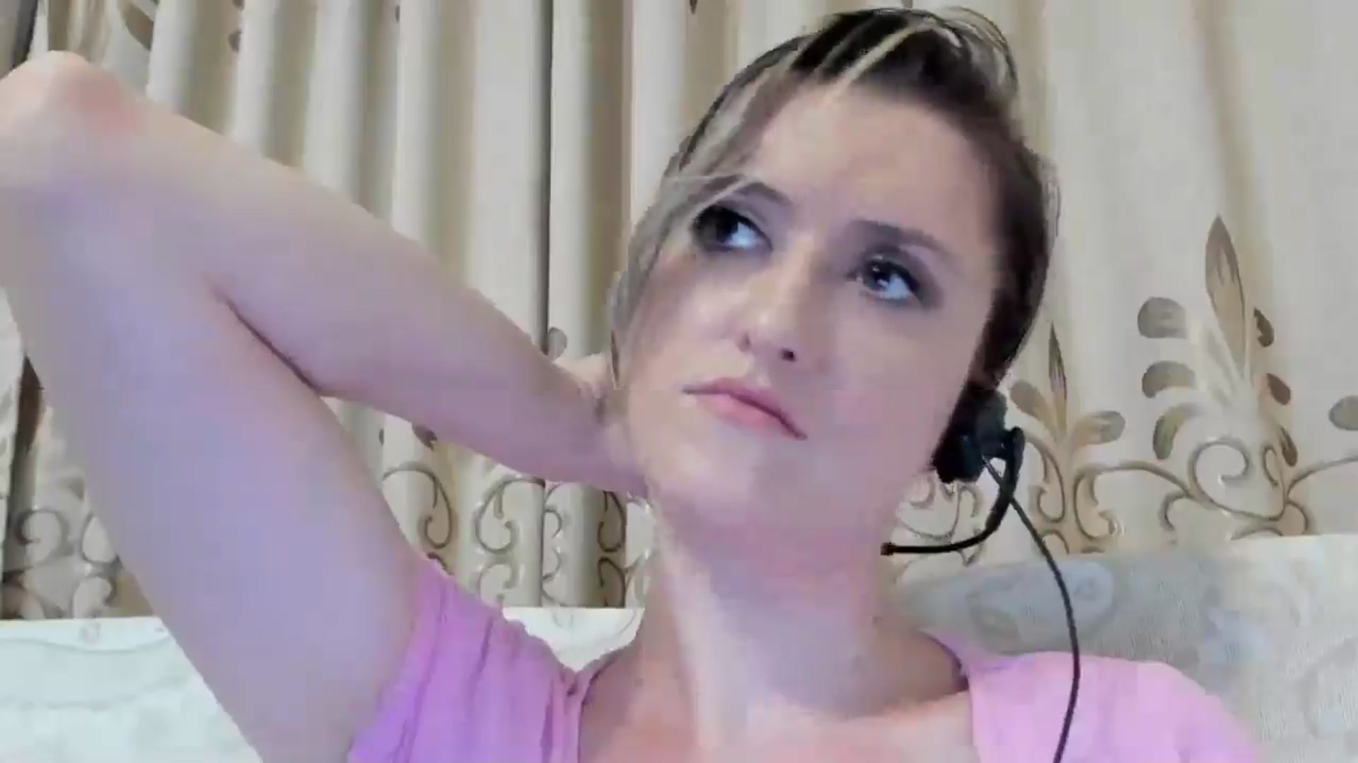Gallery image thumbnail from BestDream's myfreecams stream on, 07/29/2024, 24:07 image 17 of 20