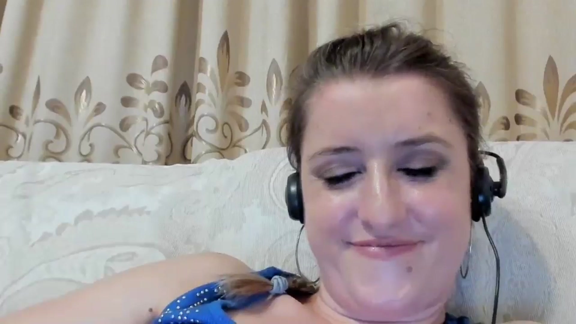 Gallery image thumbnail from BestDream's myfreecams stream on, 07/29/2024, 23:37 image 14 of 20