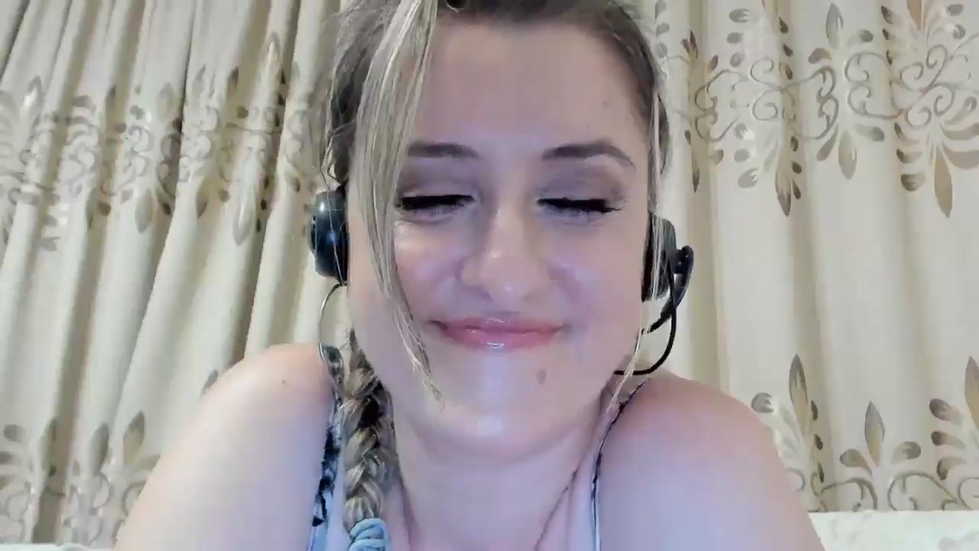 Gallery image thumbnail from BestDream's myfreecams stream on, 07/30/2024, 23:54 image 5 of 20