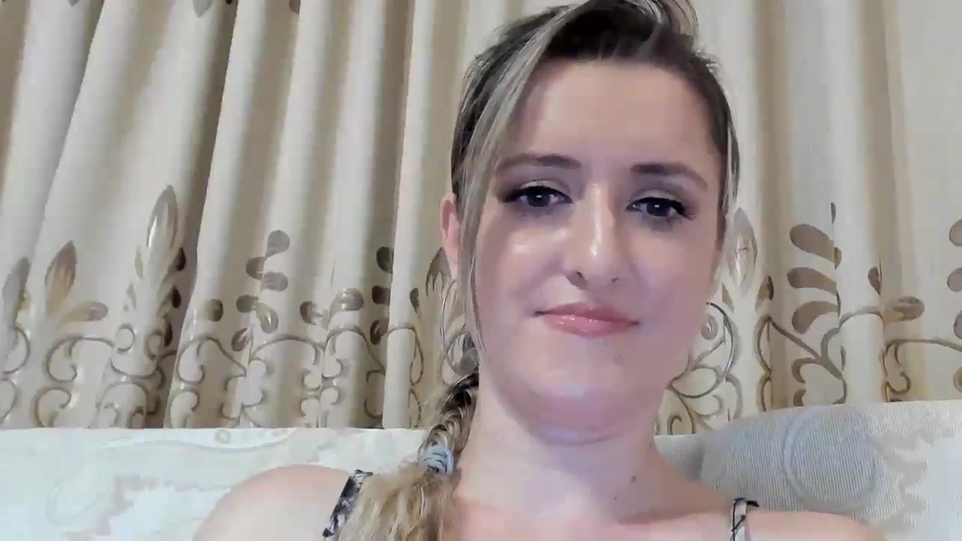 Gallery image thumbnail from BestDream's myfreecams stream on, 07/30/2024, 23:54 image 16 of 20