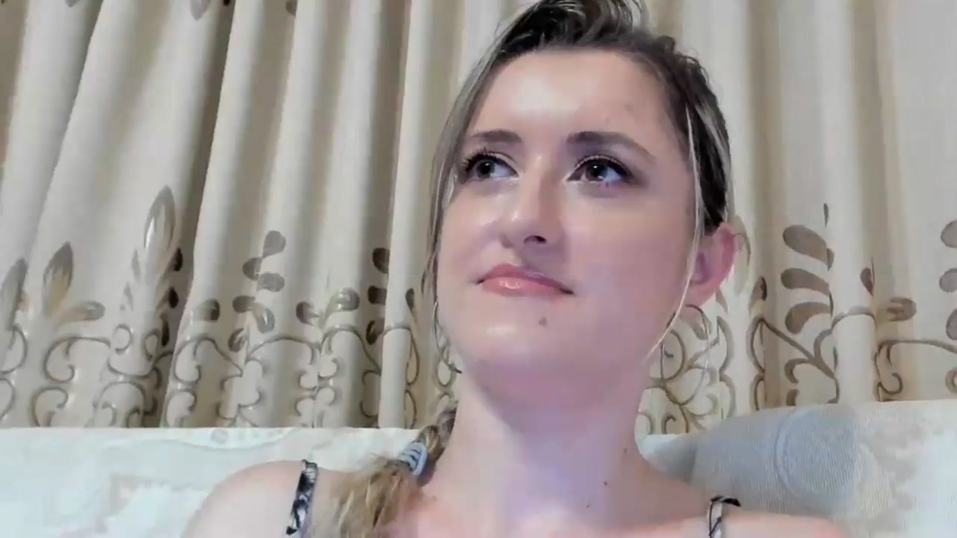 Gallery image thumbnail from BestDream's myfreecams stream on, 07/30/2024, 23:54 image 14 of 20