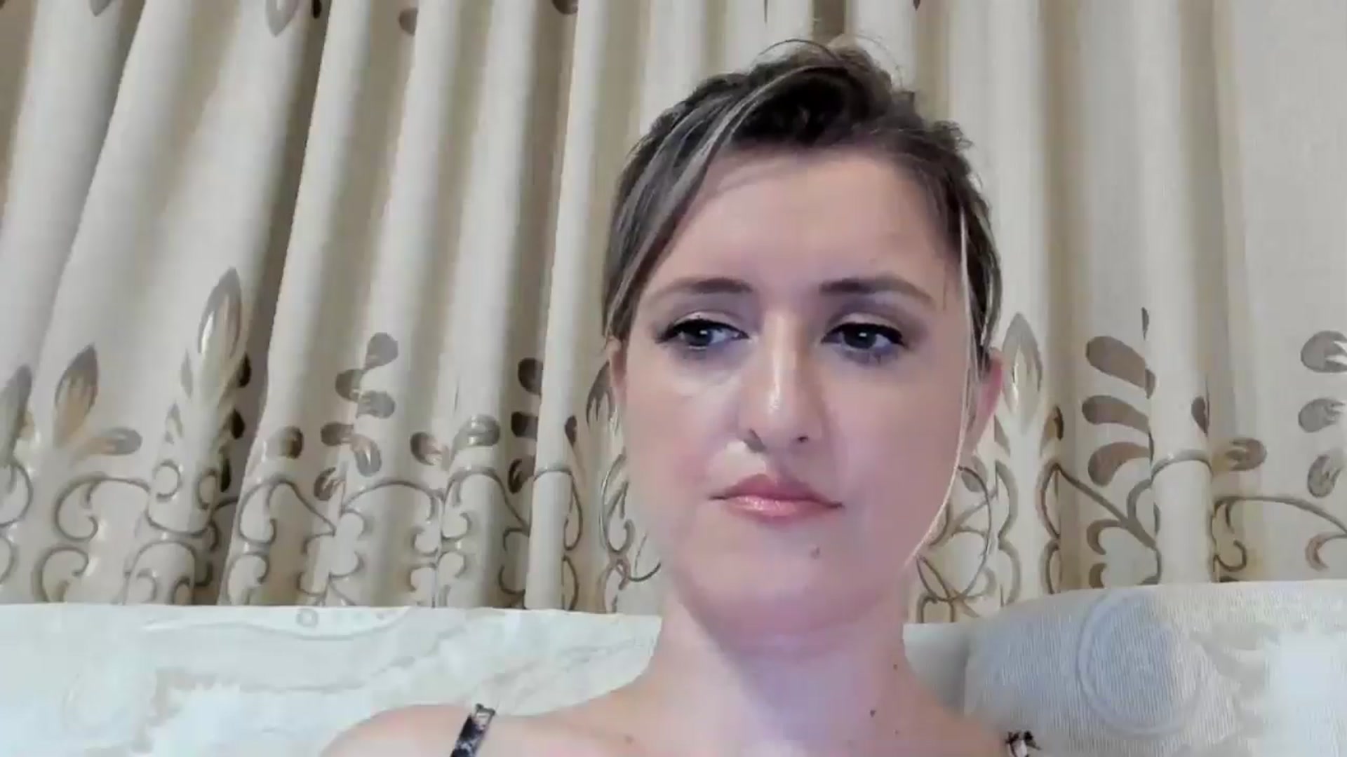 Gallery image thumbnail from BestDream's myfreecams stream on, 07/31/2024, 24:27 image 8 of 20