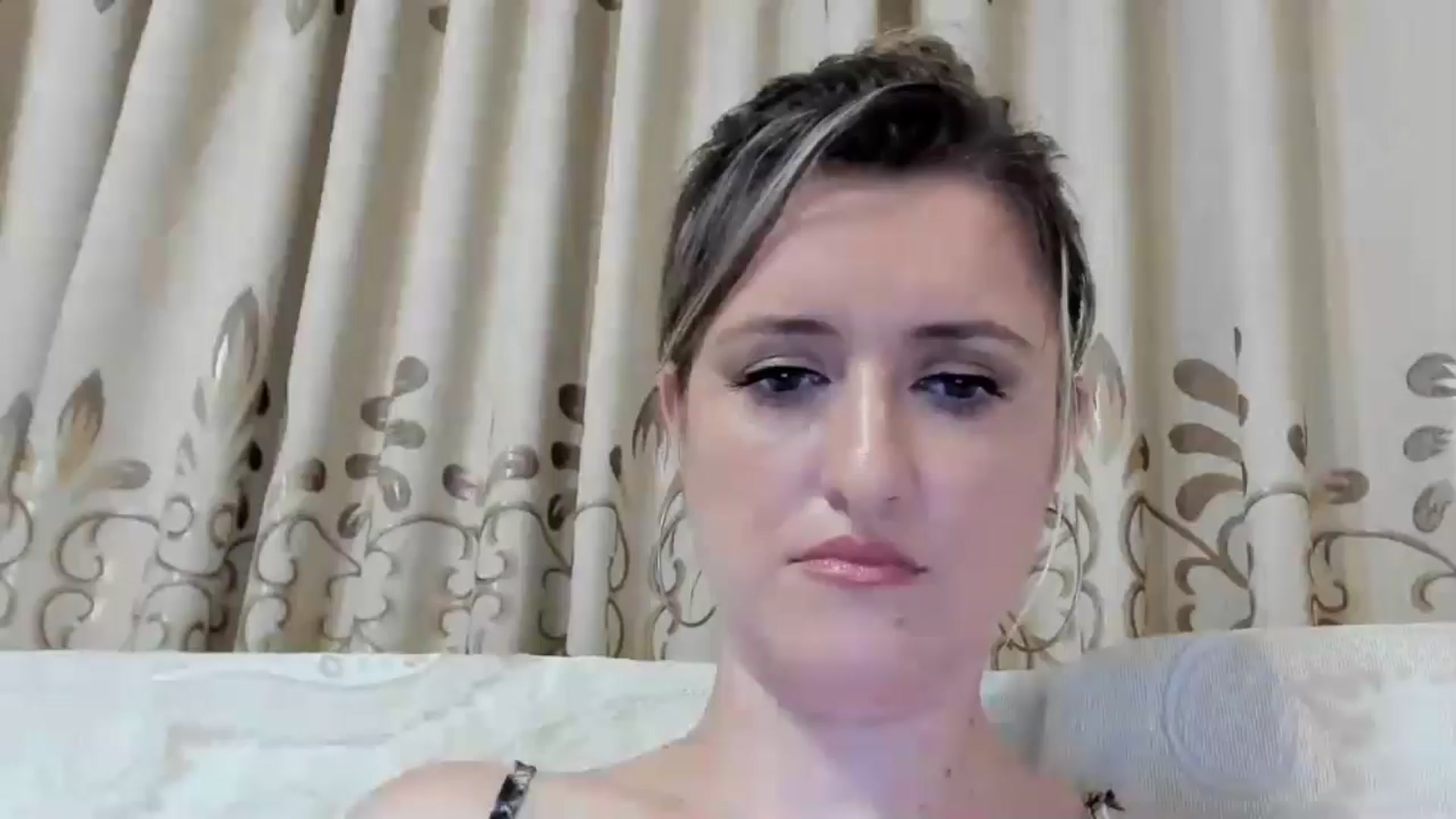 Gallery image thumbnail from BestDream's myfreecams stream on, 07/31/2024, 24:27 image 6 of 20