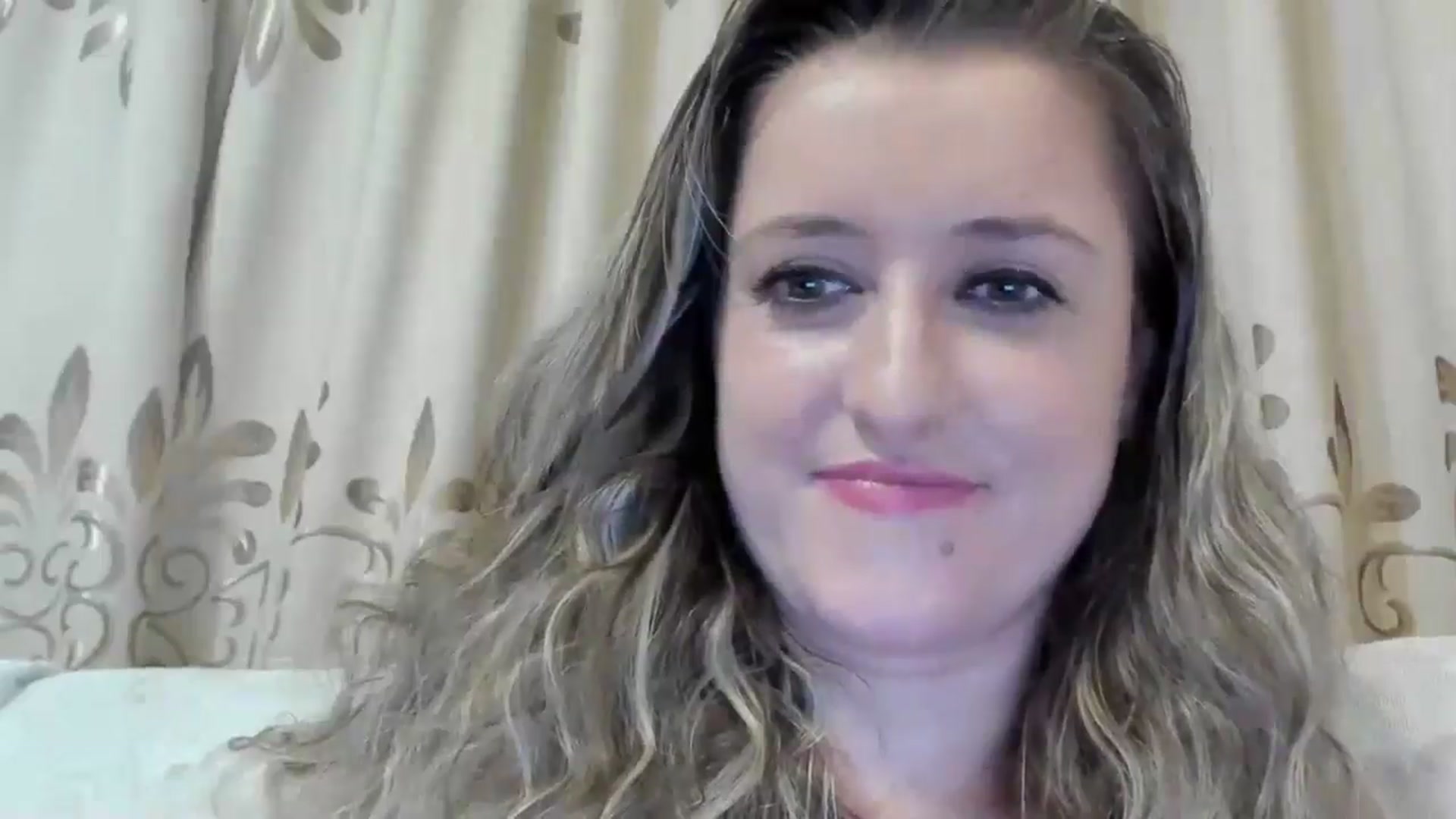 Gallery image thumbnail from BestDream's myfreecams stream on, 08/01/2024, 24:00 image 14 of 20