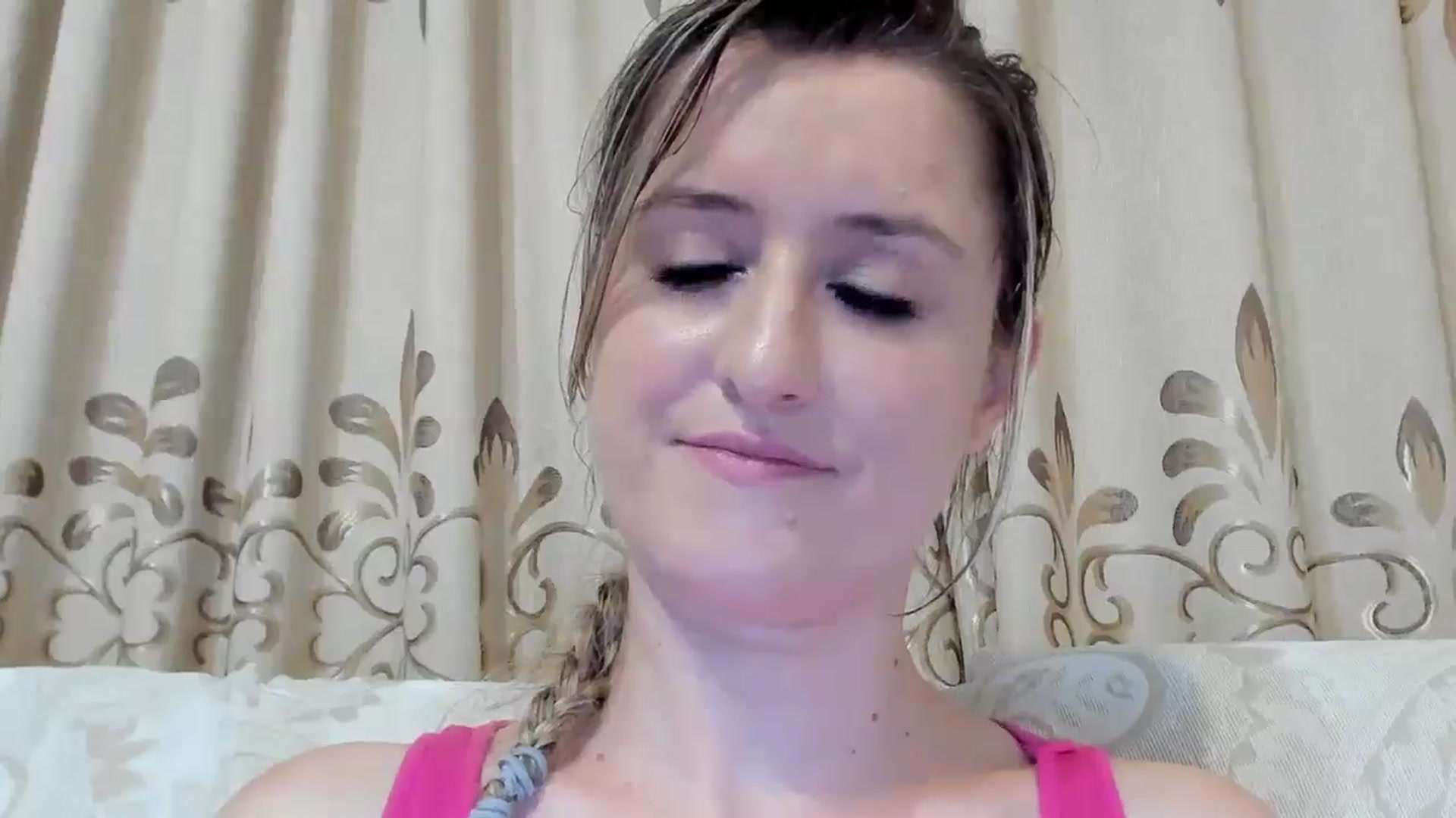 Gallery image thumbnail from BestDream's myfreecams stream on, 08/01/2024, 22:28 image 7 of 20