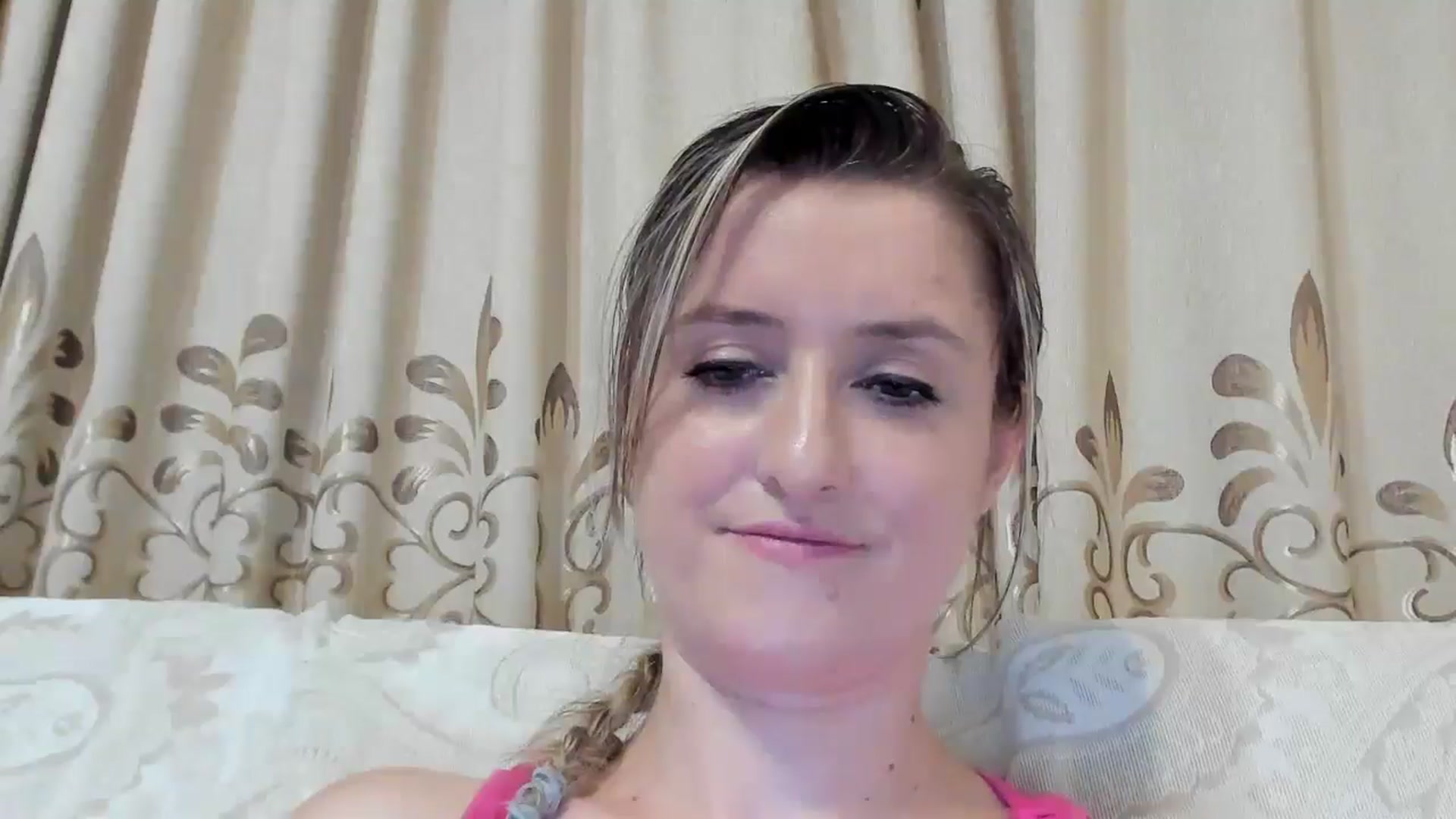 Gallery image thumbnail from BestDream's myfreecams stream on, 08/01/2024, 22:28 image 15 of 20
