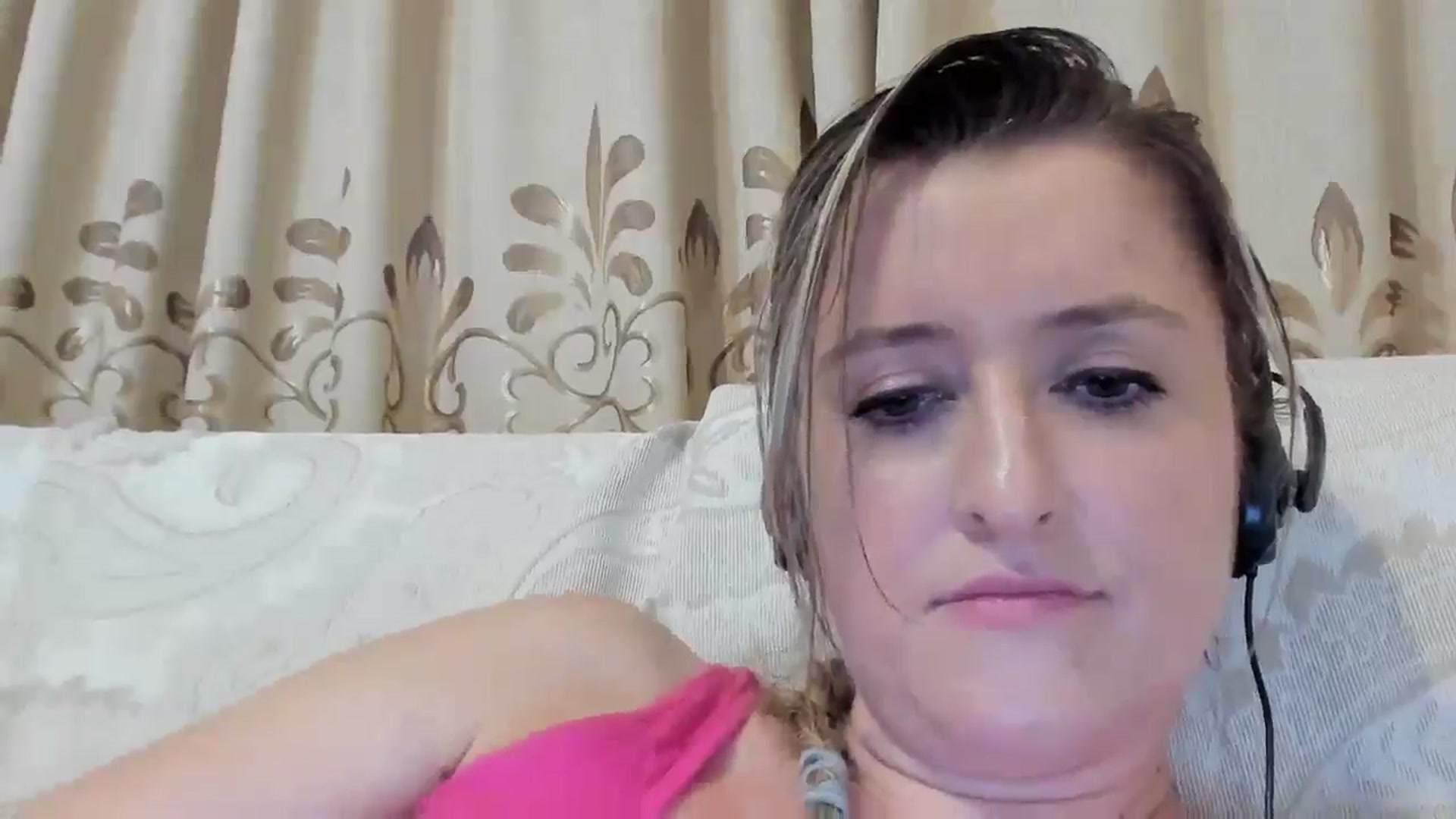 Gallery image thumbnail from BestDream's myfreecams stream on, 08/01/2024, 22:28 image 19 of 20