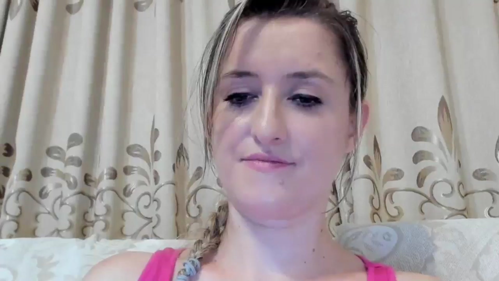 Gallery image thumbnail from BestDream's myfreecams stream on, 08/01/2024, 22:28 image 9 of 20
