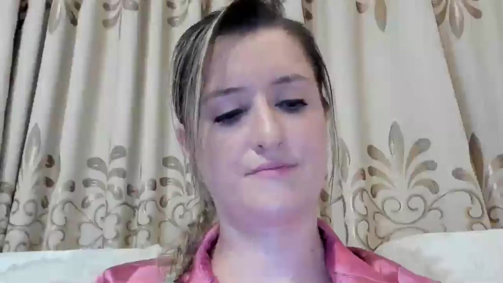 Gallery image thumbnail from BestDream's myfreecams stream on, 08/01/2024, 23:42 image 9 of 20