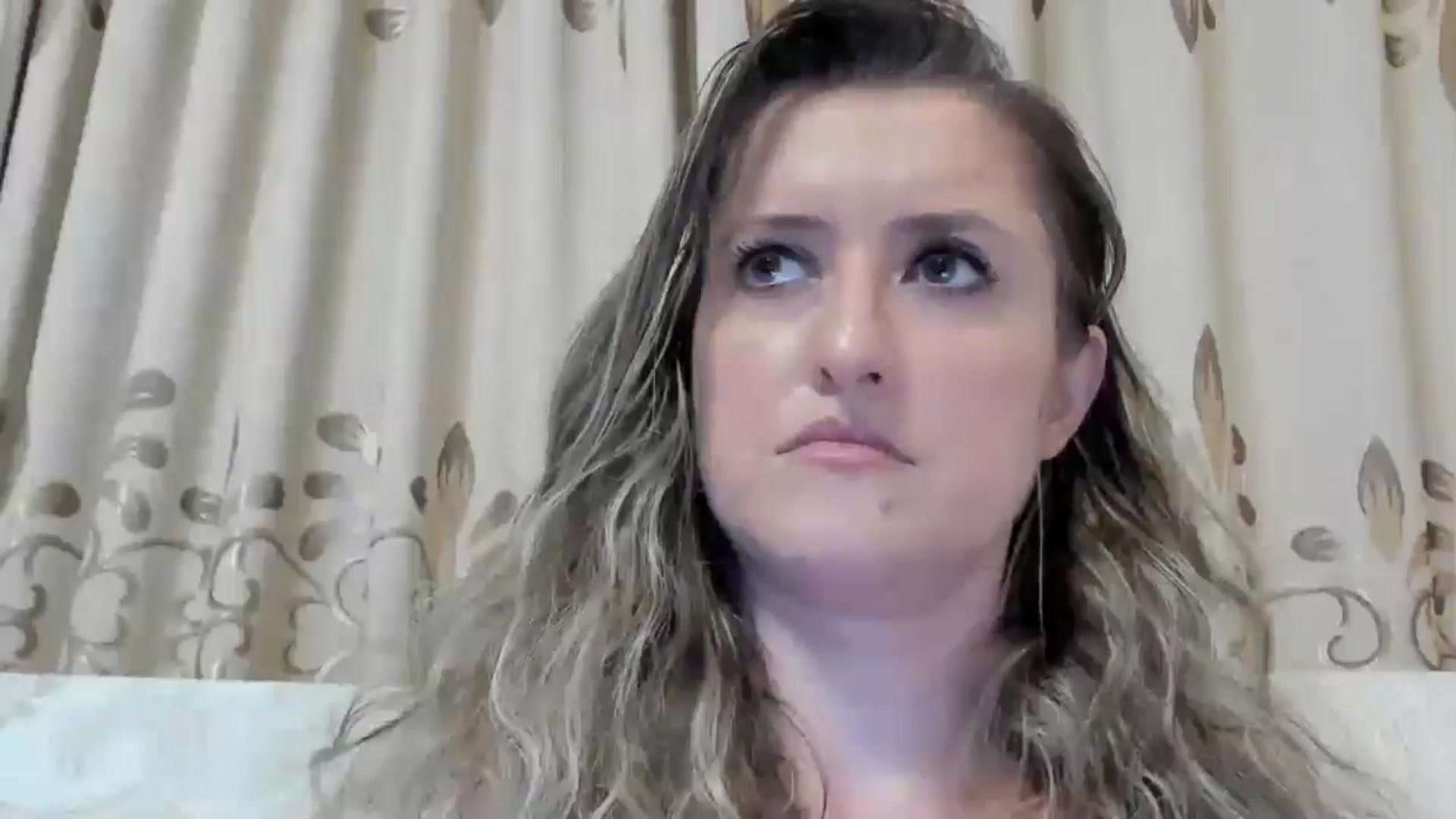 Gallery image thumbnail from BestDream's myfreecams stream on, 08/02/2024, 23:02 image 14 of 20