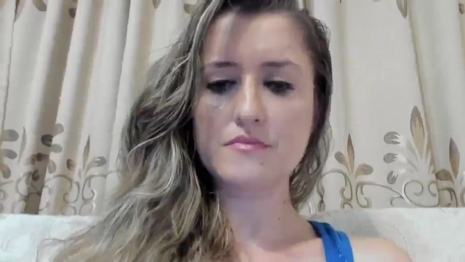 Gallery image thumbnail from BestDream's myfreecams stream on, 08/03/2024, 21:24 image 6 of 20