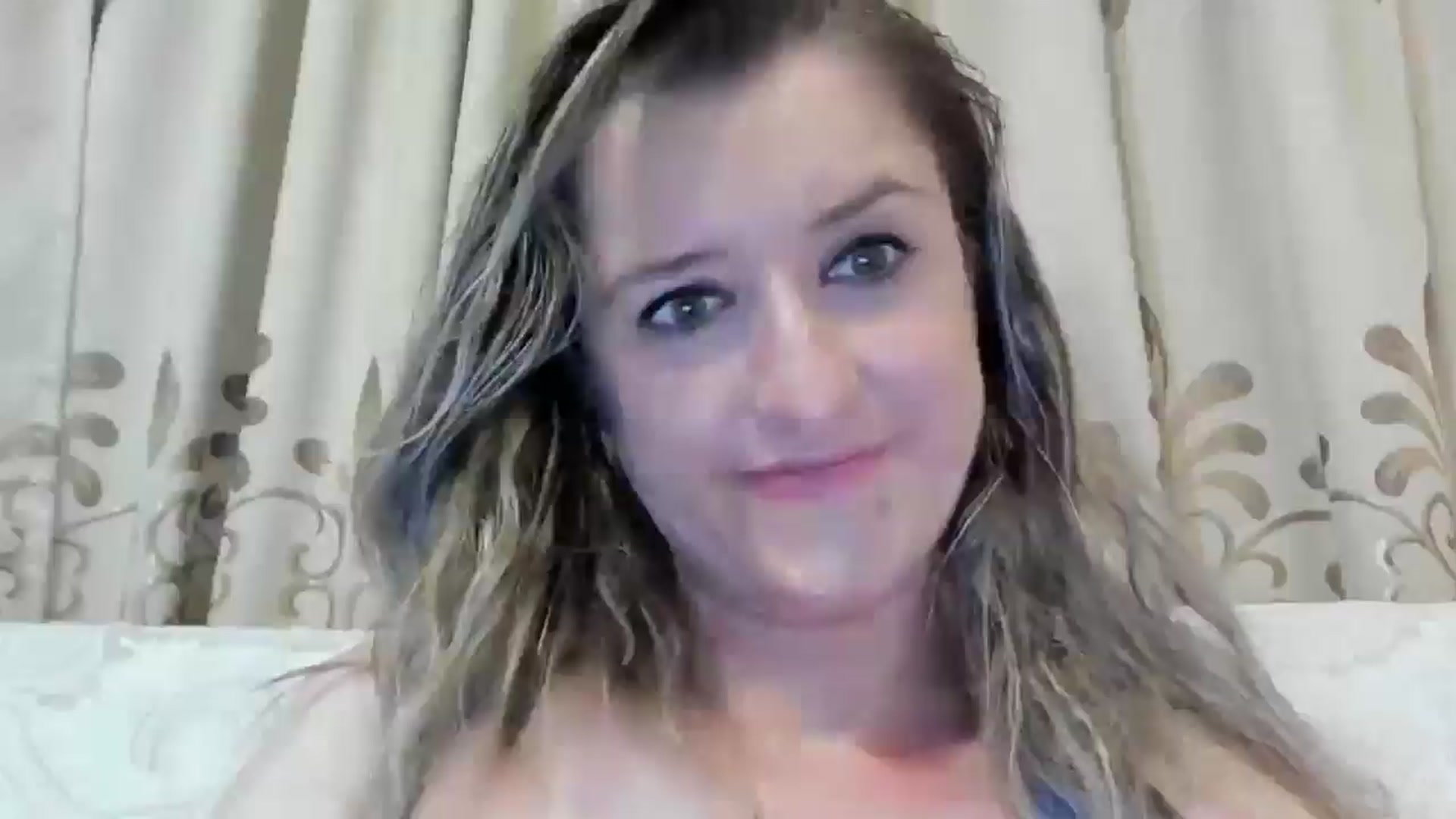 Gallery image thumbnail from BestDream's myfreecams stream on, 08/03/2024, 22:18 image 9 of 20