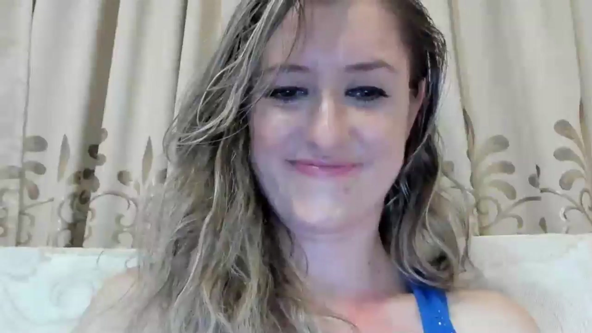 Gallery image thumbnail from BestDream's myfreecams stream on, 08/03/2024, 22:18 image 8 of 20