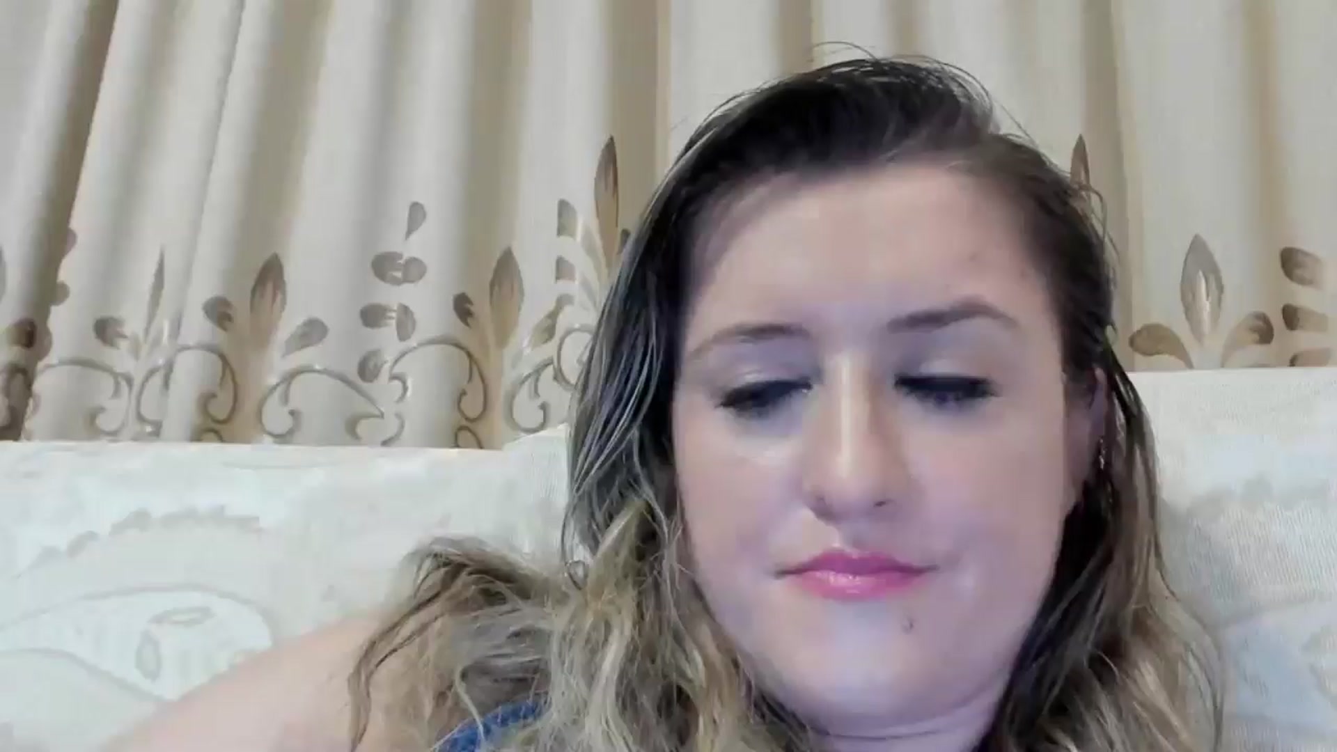 Gallery image thumbnail from BestDream's myfreecams stream on, 08/04/2024, 01:26 image 16 of 20