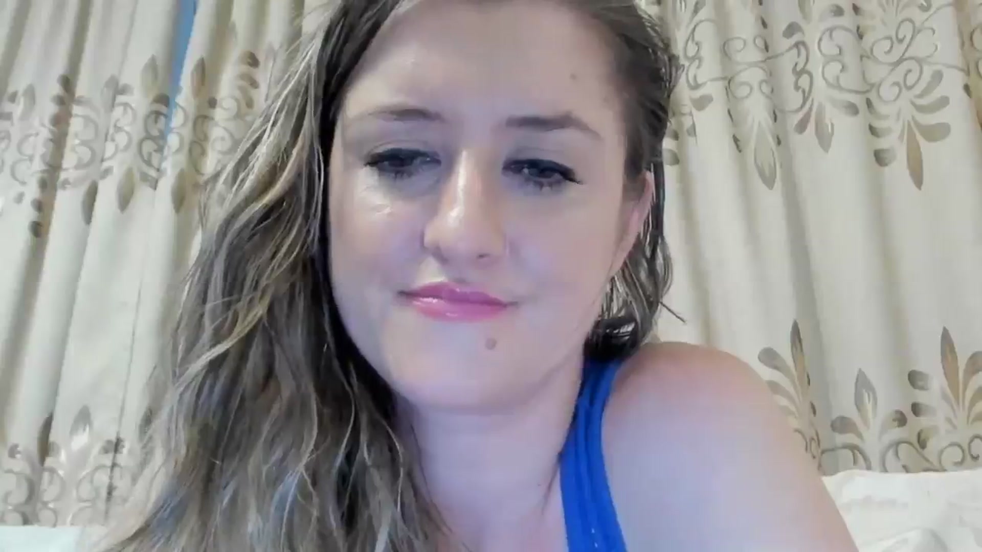 Gallery image thumbnail from BestDream's myfreecams stream on, 08/04/2024, 03:04 image 13 of 20
