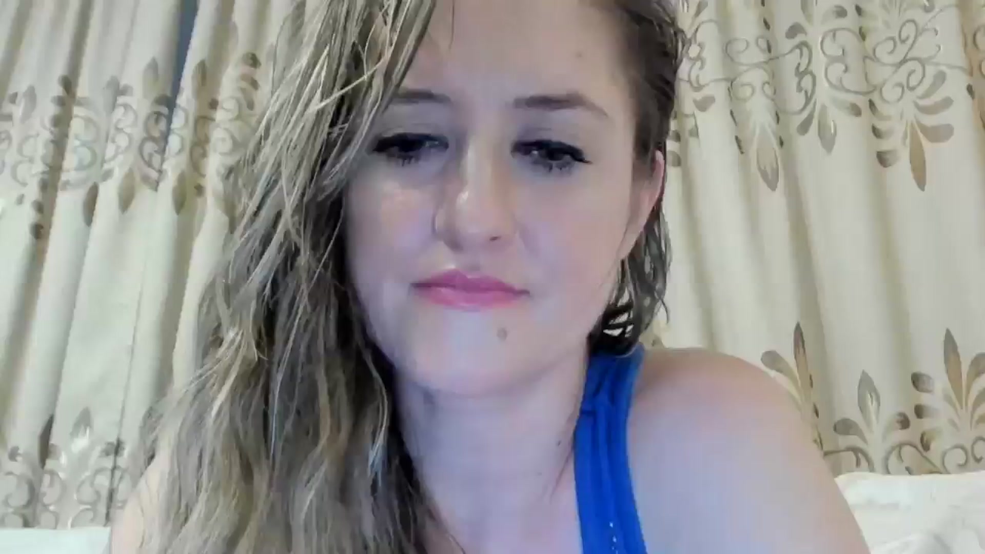 Gallery image thumbnail from BestDream's myfreecams stream on, 08/04/2024, 03:04 image 1 of 20