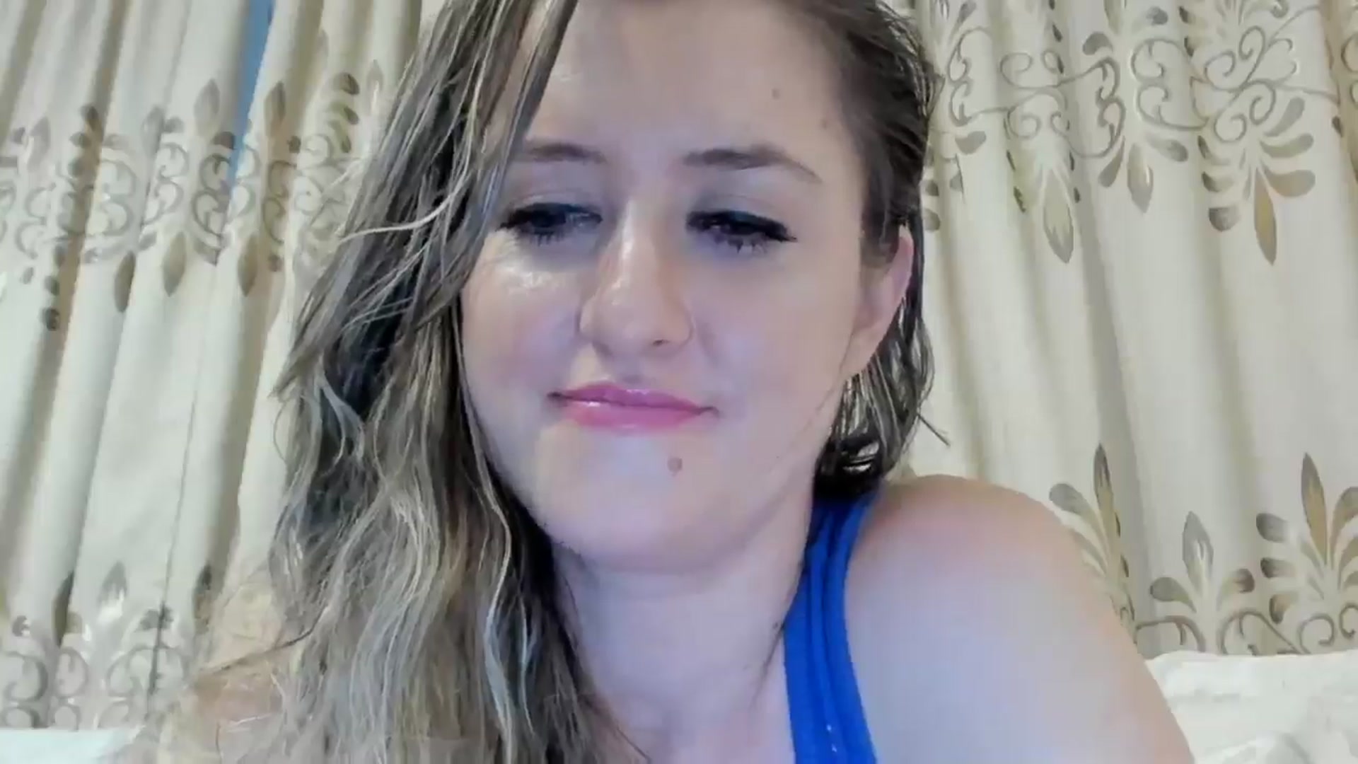 Gallery image thumbnail from BestDream's myfreecams stream on, 08/04/2024, 03:04 image 12 of 20