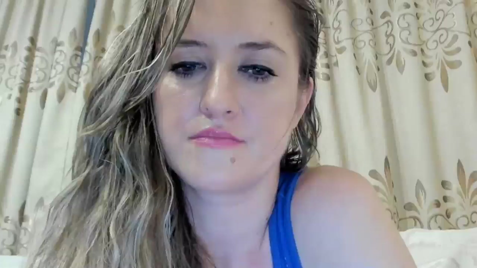Gallery image thumbnail from BestDream's myfreecams stream on, 08/04/2024, 03:04 image 3 of 20