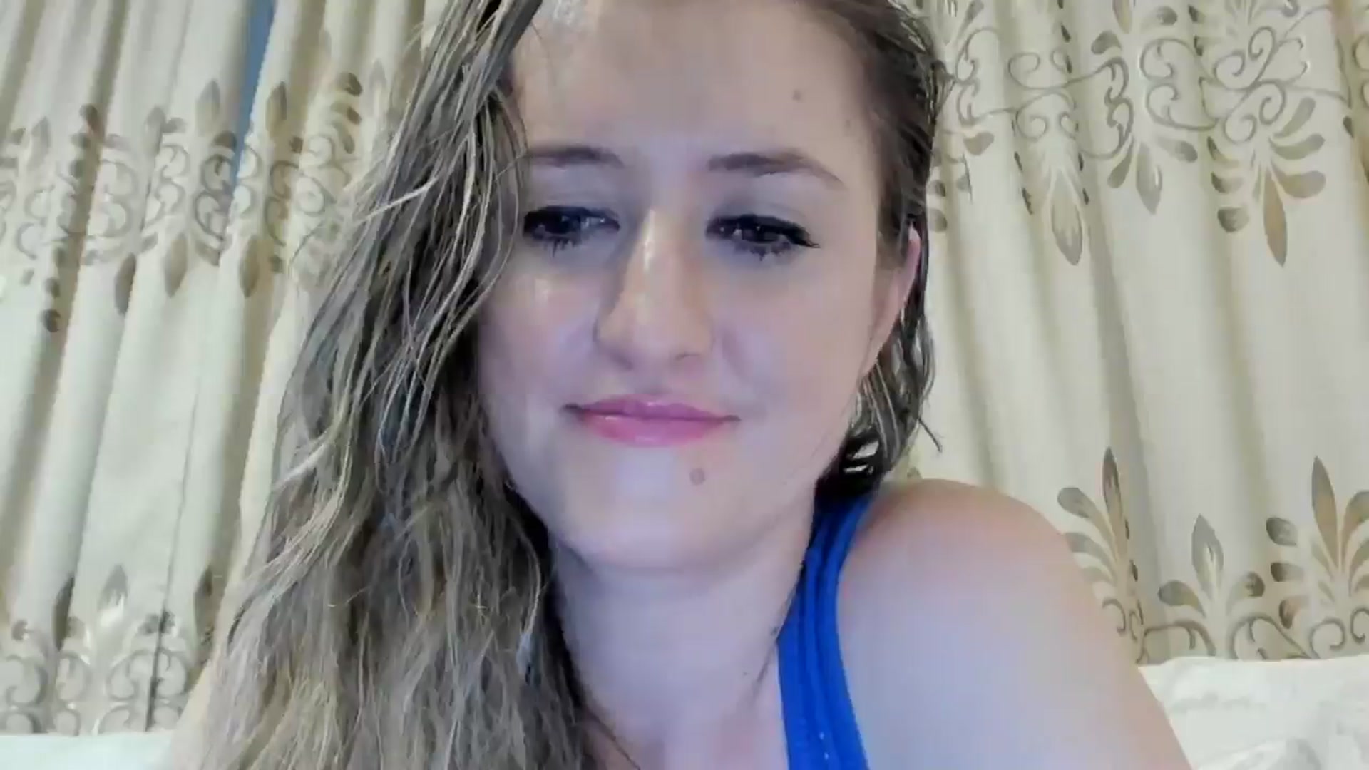 Gallery image thumbnail from BestDream's myfreecams stream on, 08/04/2024, 03:04 image 8 of 20