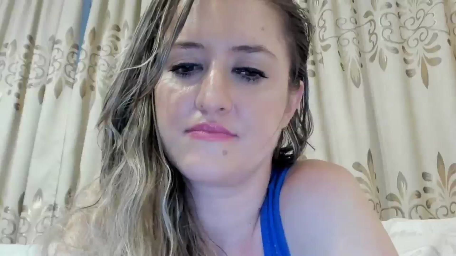 Gallery image thumbnail from BestDream's myfreecams stream on, 08/04/2024, 03:04 image 10 of 20