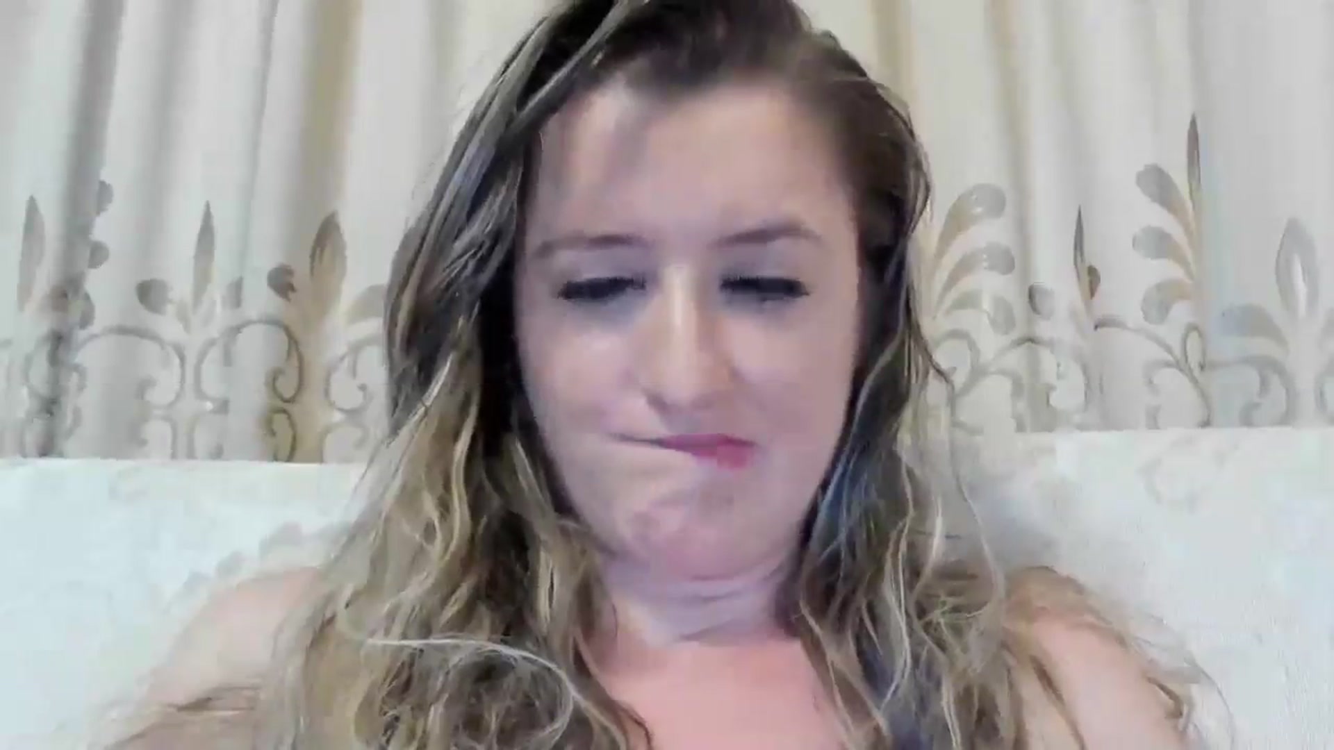Gallery image thumbnail from BestDream's myfreecams stream on, 08/04/2024, 03:43 image 5 of 20