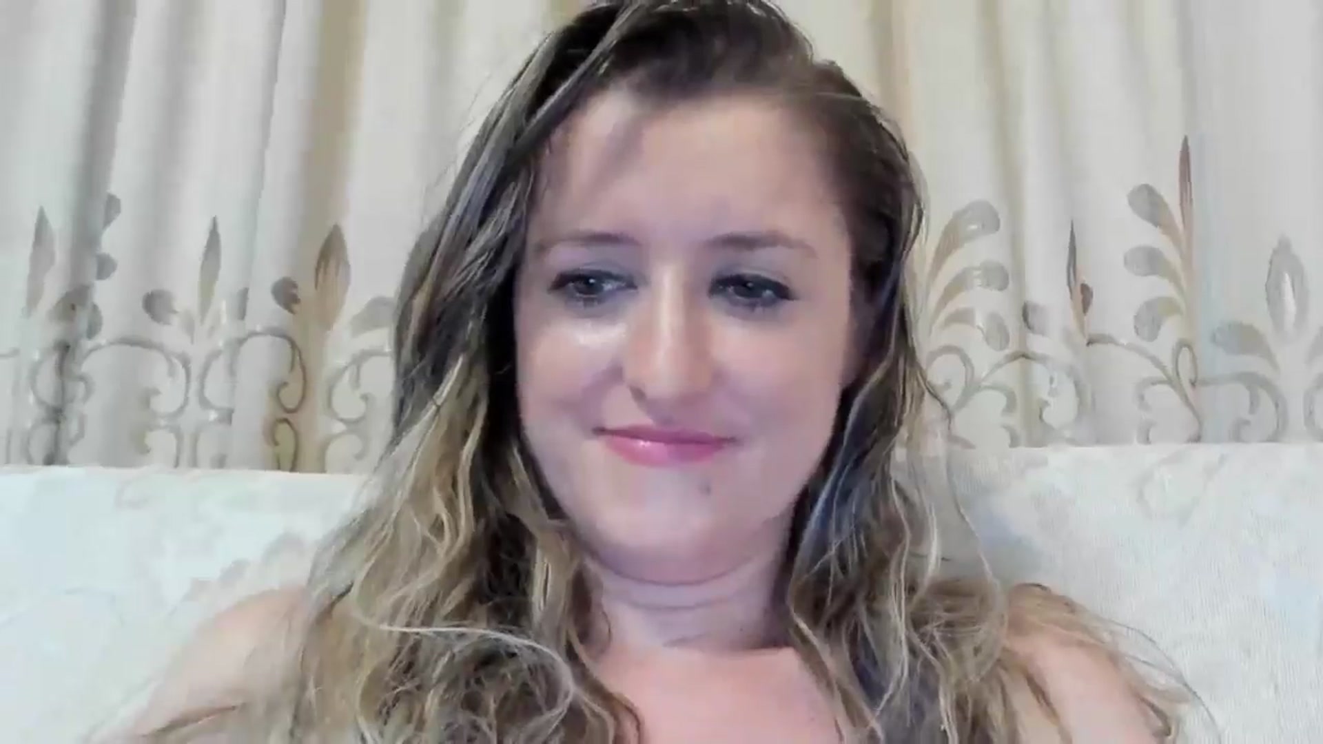 Gallery image thumbnail from BestDream's myfreecams stream on, 08/04/2024, 03:43 image 6 of 20