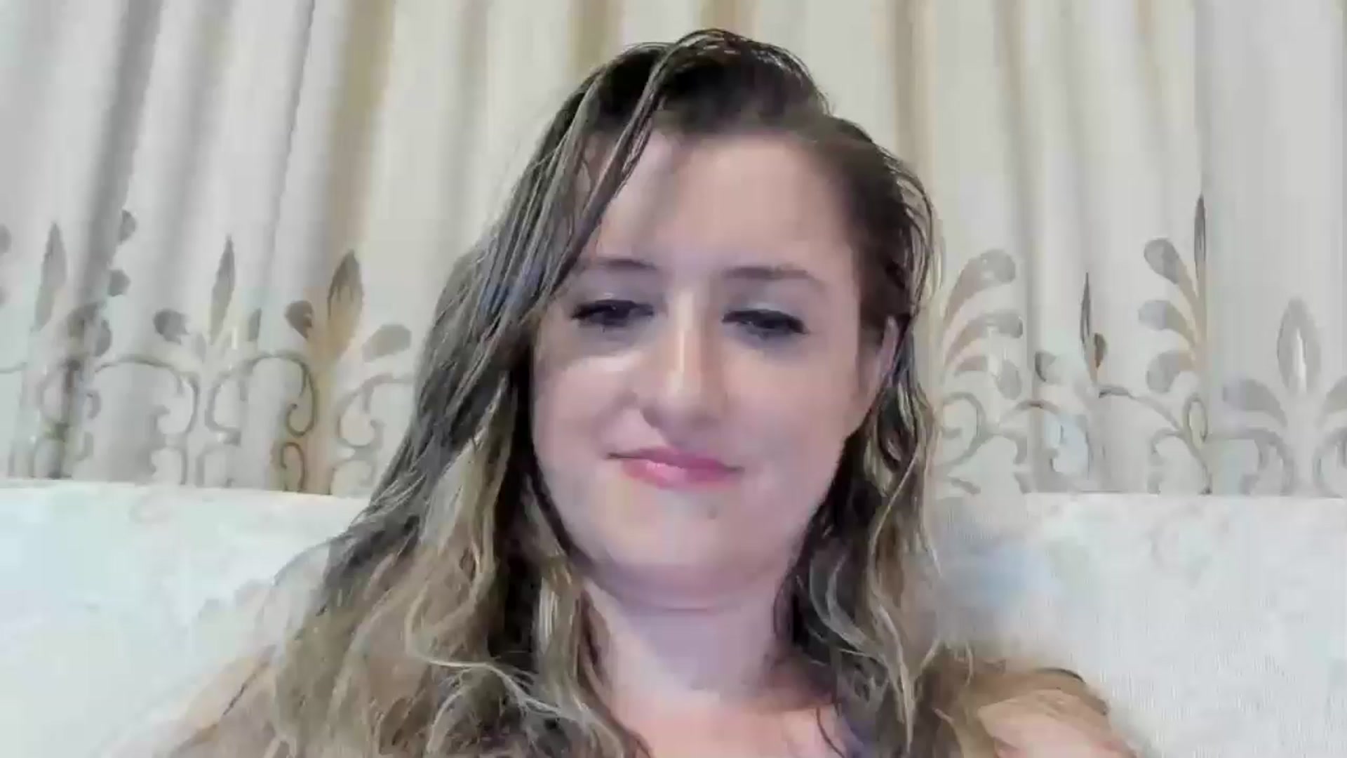 Gallery image thumbnail from BestDream's myfreecams stream on, 08/04/2024, 03:43 image 18 of 20