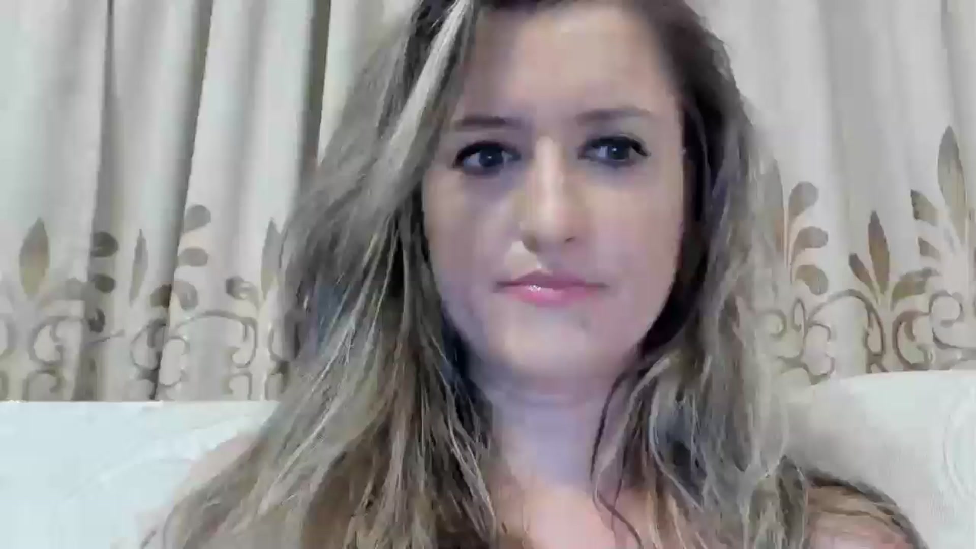 Gallery image thumbnail from BestDream's myfreecams stream on, 08/04/2024, 22:35 image 3 of 20