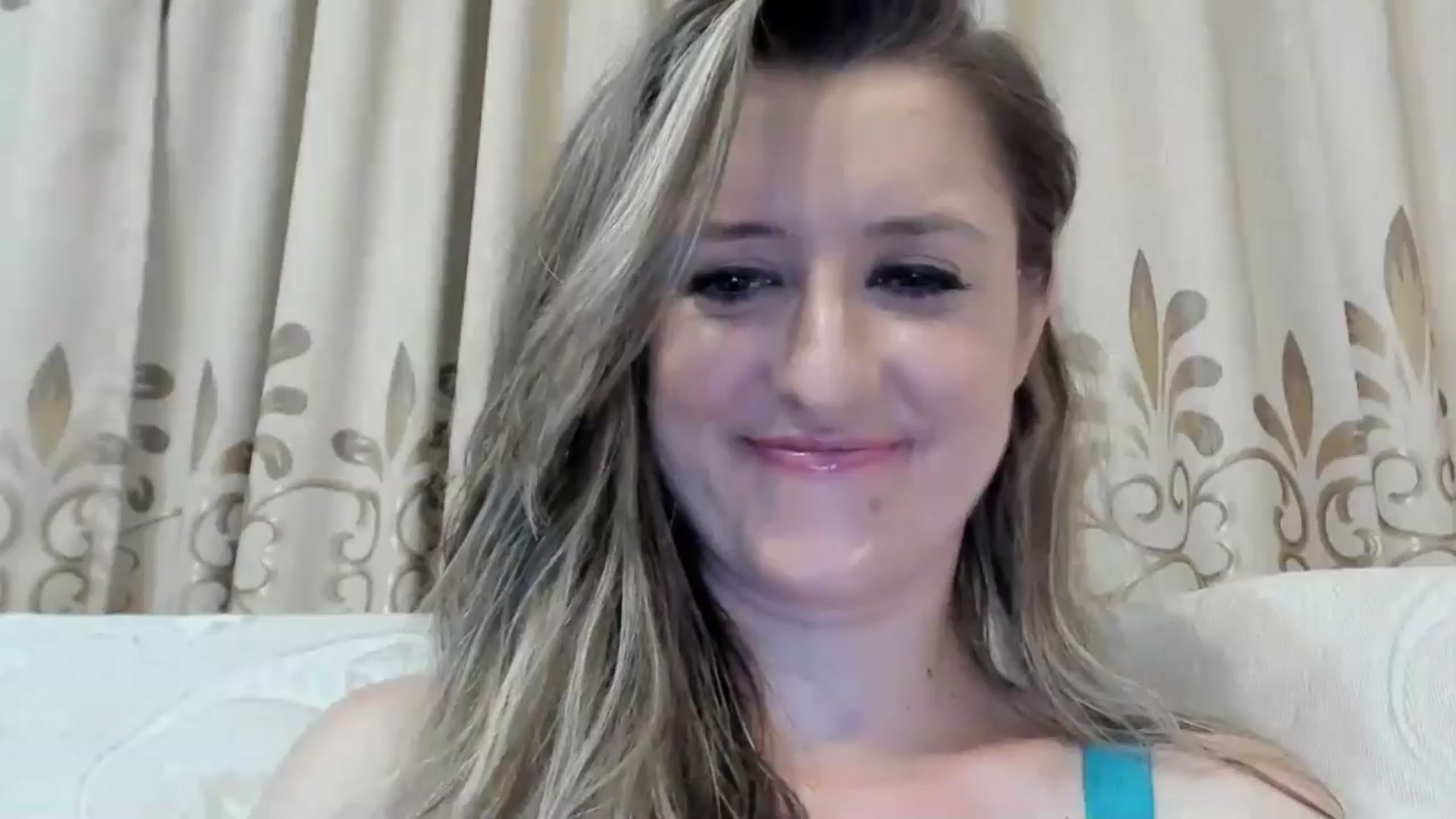 Gallery image thumbnail from BestDream's myfreecams stream on, 08/04/2024, 22:35 image 11 of 20