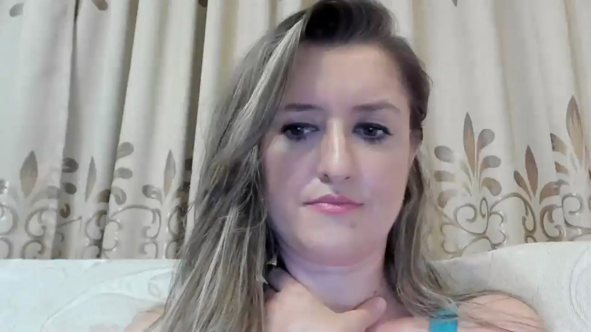 Gallery image thumbnail from BestDream's myfreecams stream on, 08/04/2024, 22:35 image 19 of 20