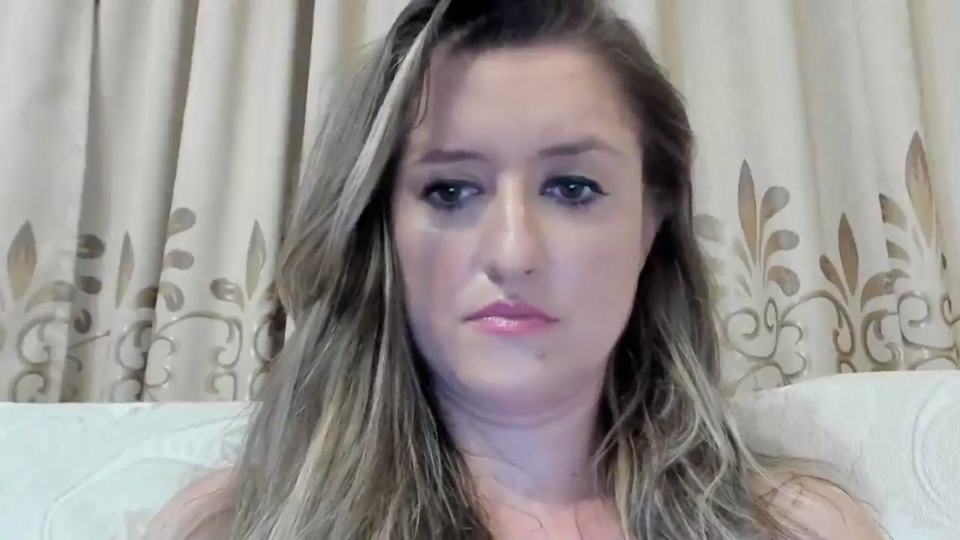 Gallery image thumbnail from BestDream's myfreecams stream on, 08/04/2024, 22:54 image 15 of 20