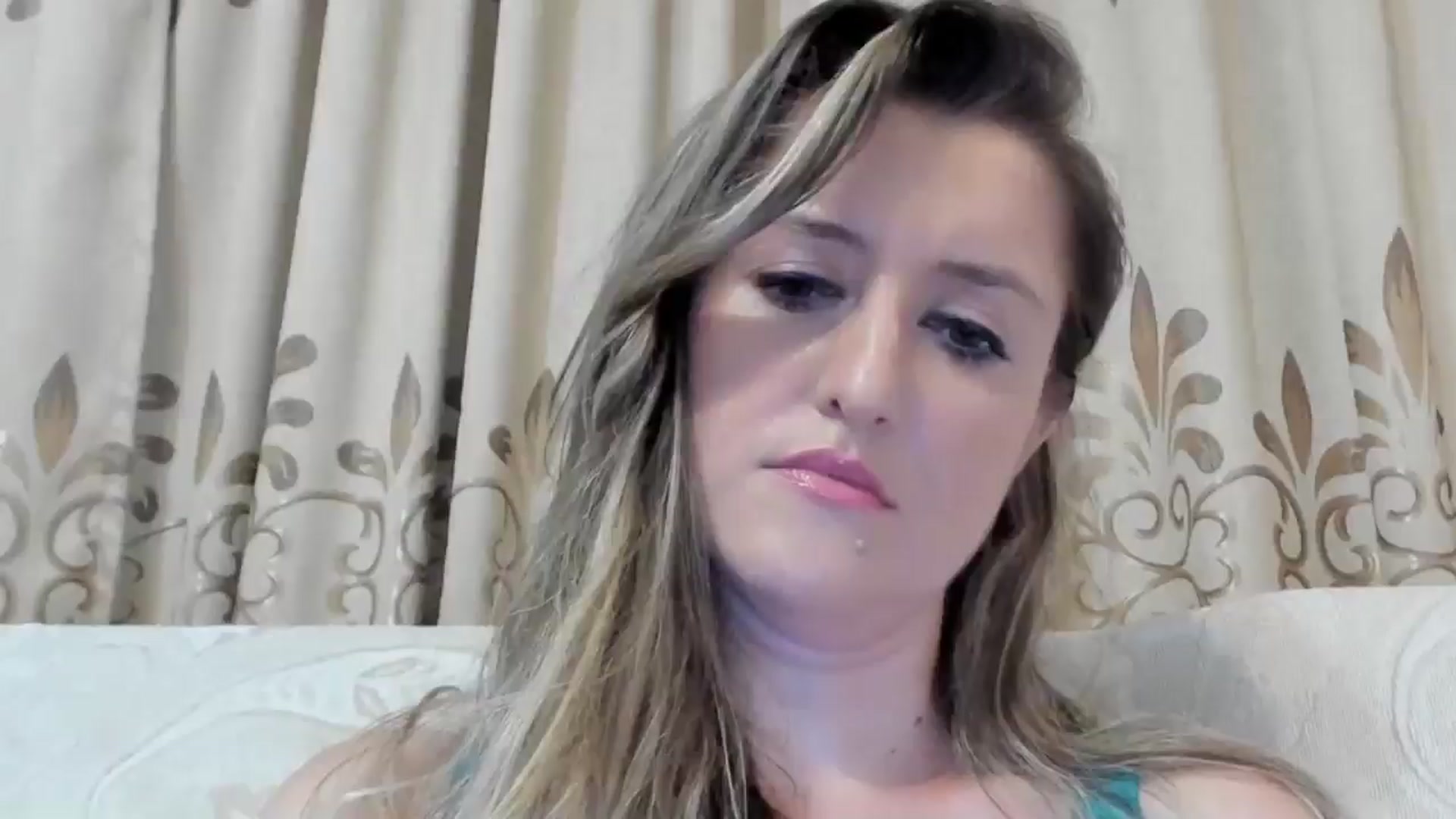 Gallery image thumbnail from BestDream's myfreecams stream on, 08/04/2024, 22:54 image 6 of 20