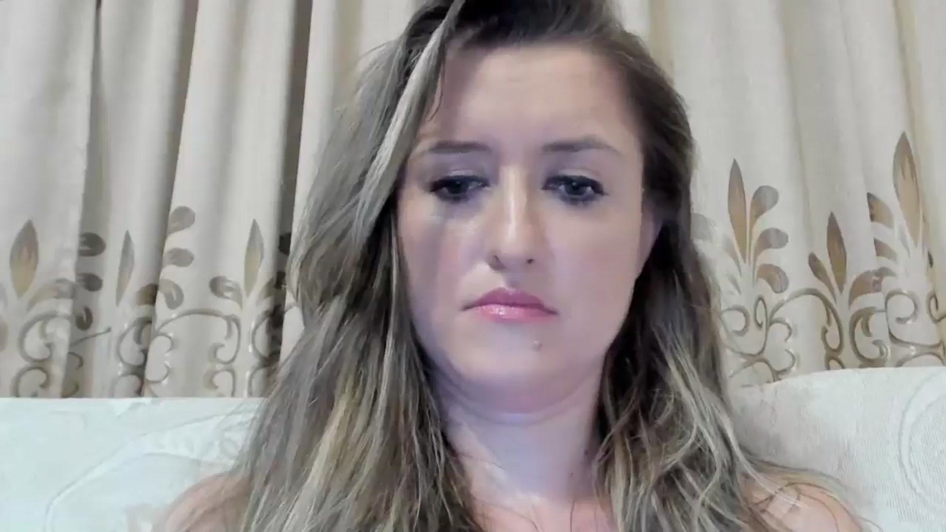 Gallery image thumbnail from BestDream's myfreecams stream on, 08/04/2024, 22:54 image 16 of 20